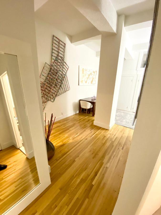 Luxury Apartments Next To Times Square Apartment