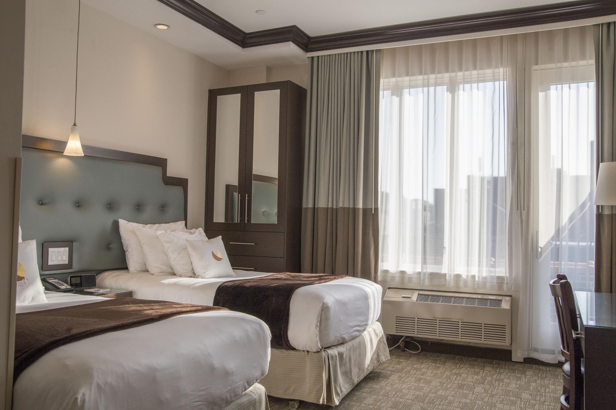 Aura Brooklyn Hotel 4*