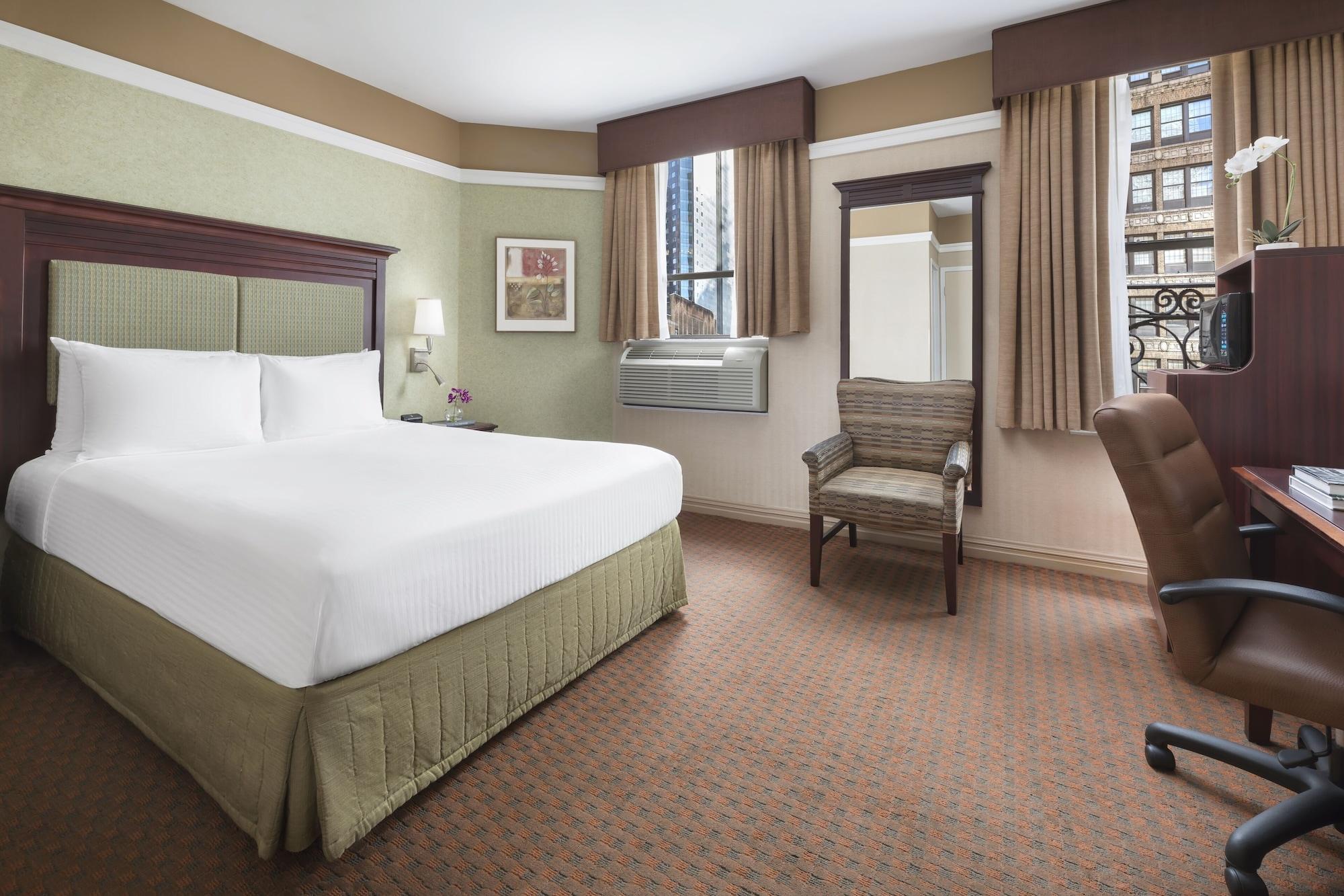 46 Times Square Hotel 3*