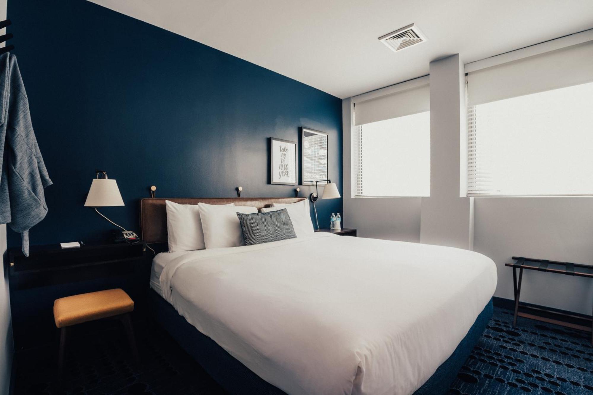 U Fifth Avenue, Empire State Building