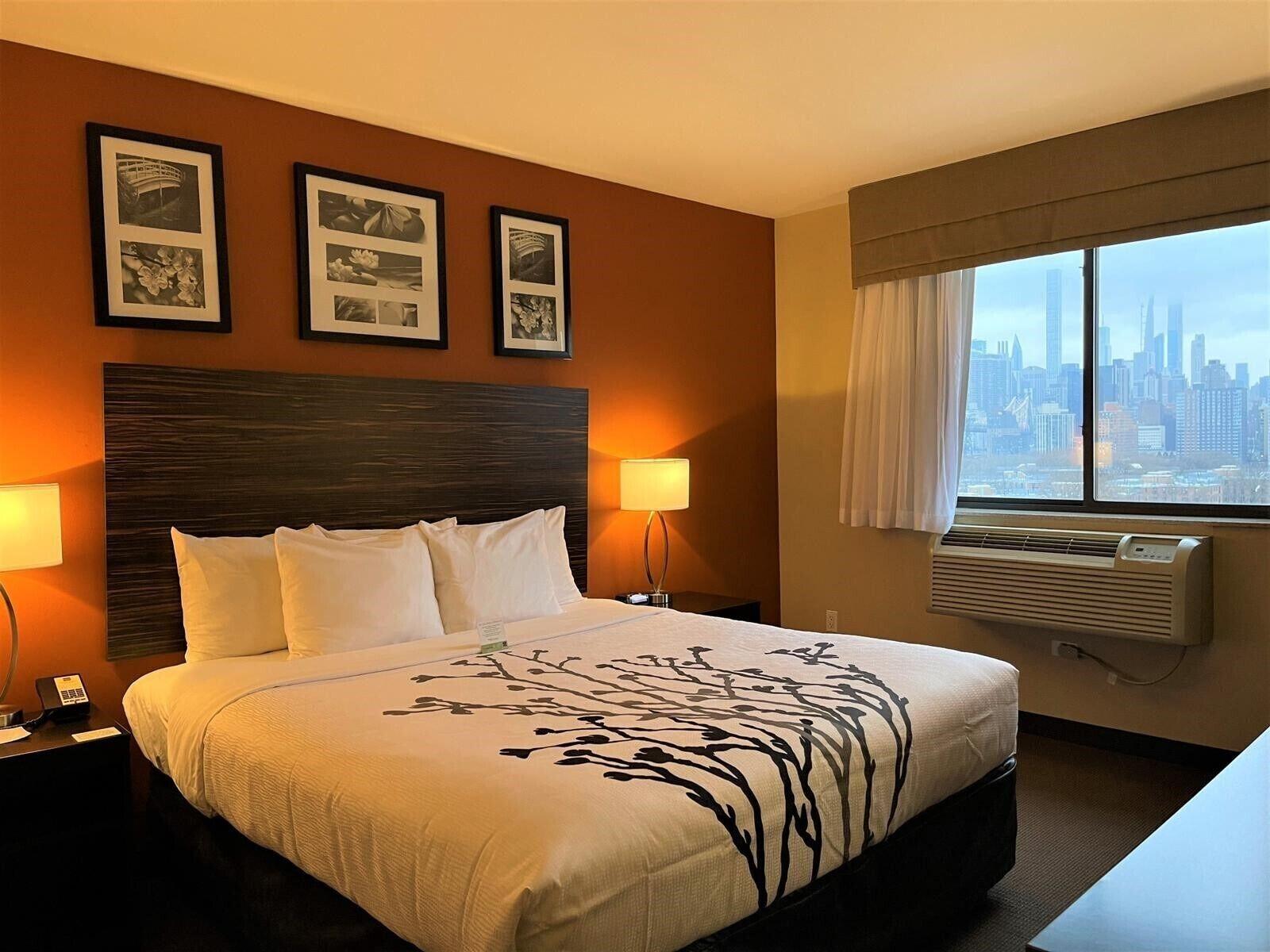 Sleep Long Island - Manhattan View 3*