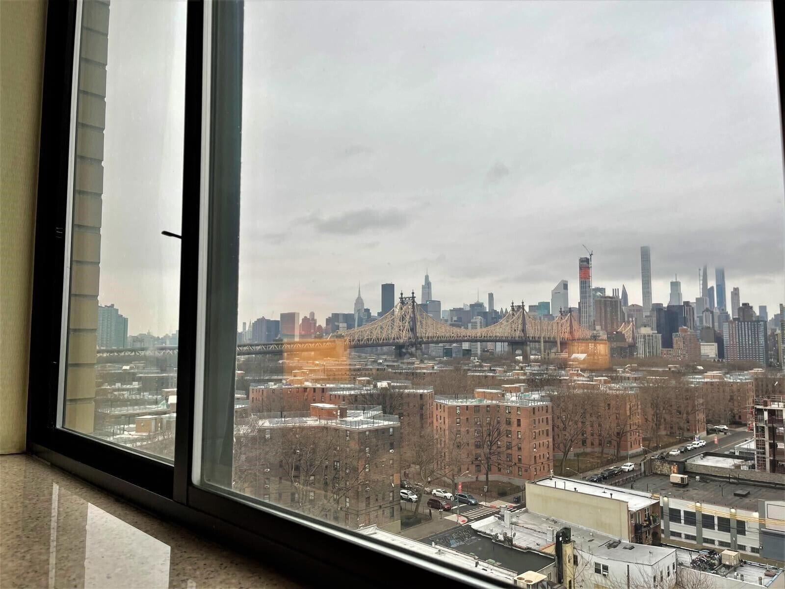 Sleep Long Island - Manhattan View 3*