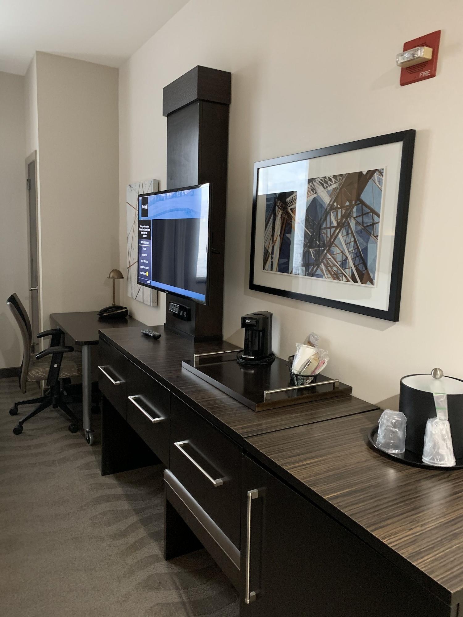 Hotel Fairfield & By Marriott Staten Island New York