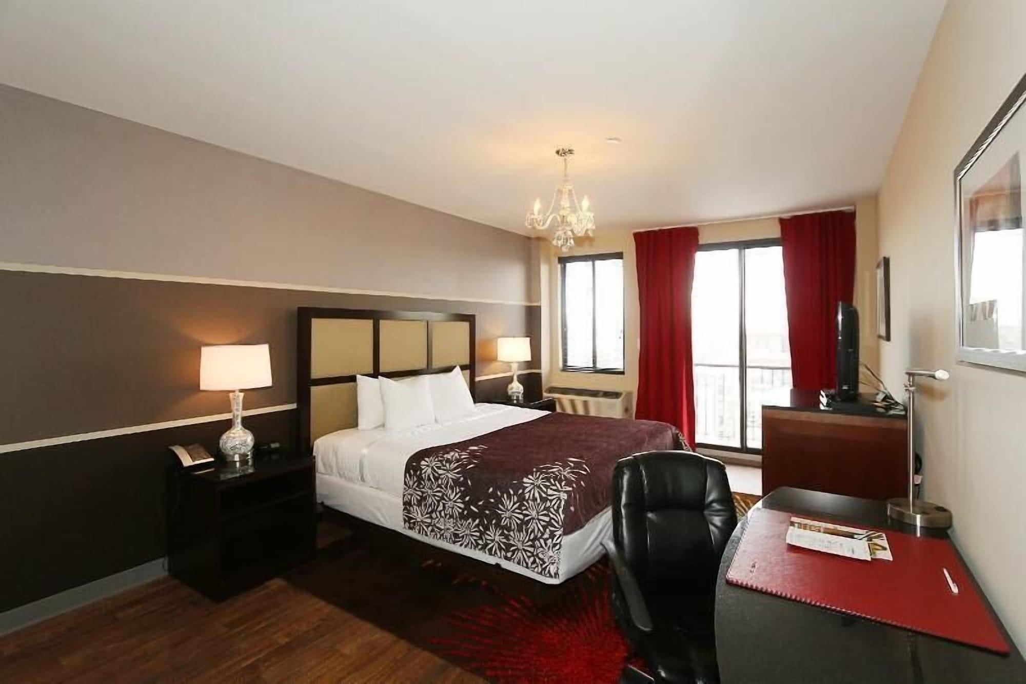 Vetiver / Manhattan Skyline Hotel New York