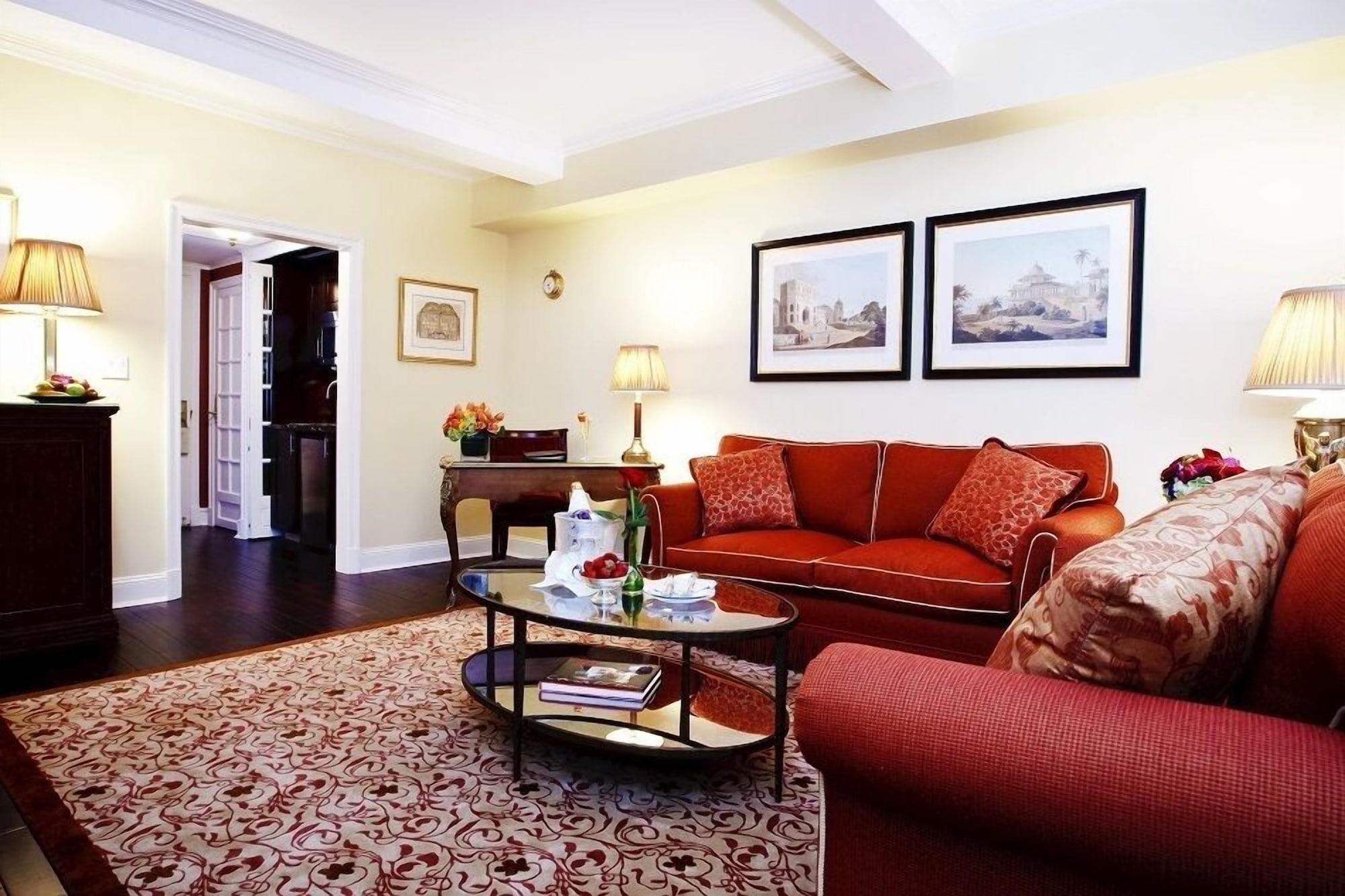 Hotel Plaza Athenee 5*