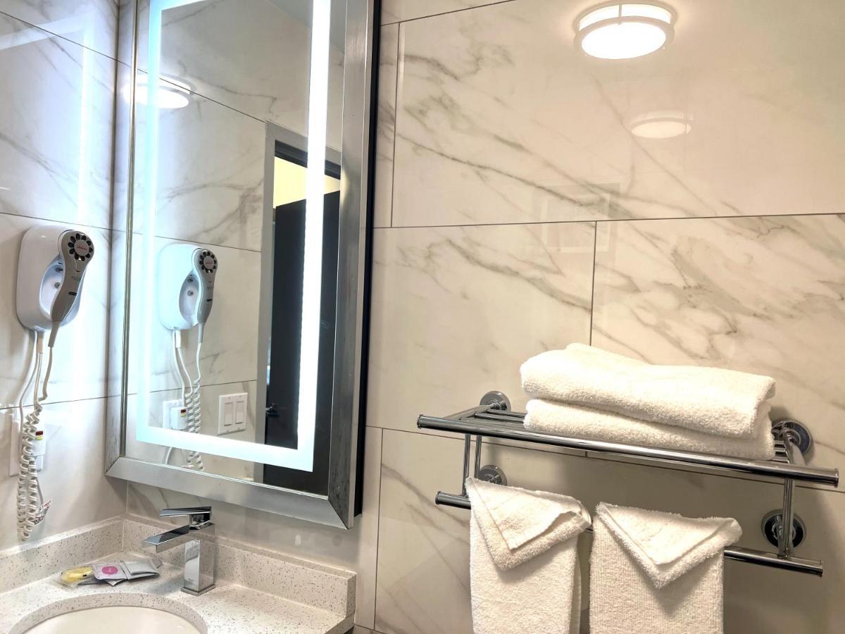 Hotel Lotus Blu & 3*