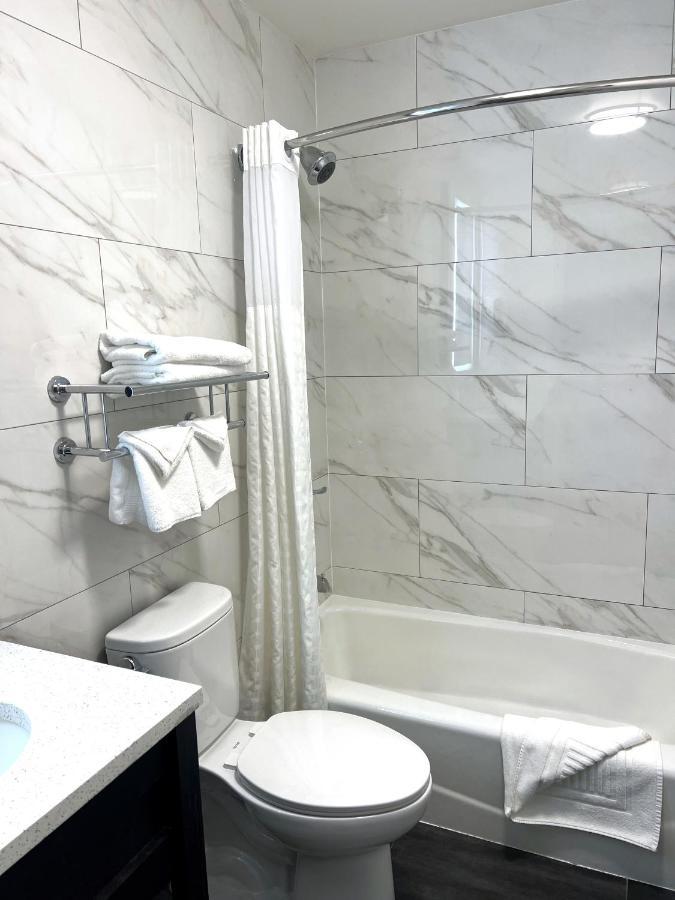 Hotel Lotus Blu & 3*