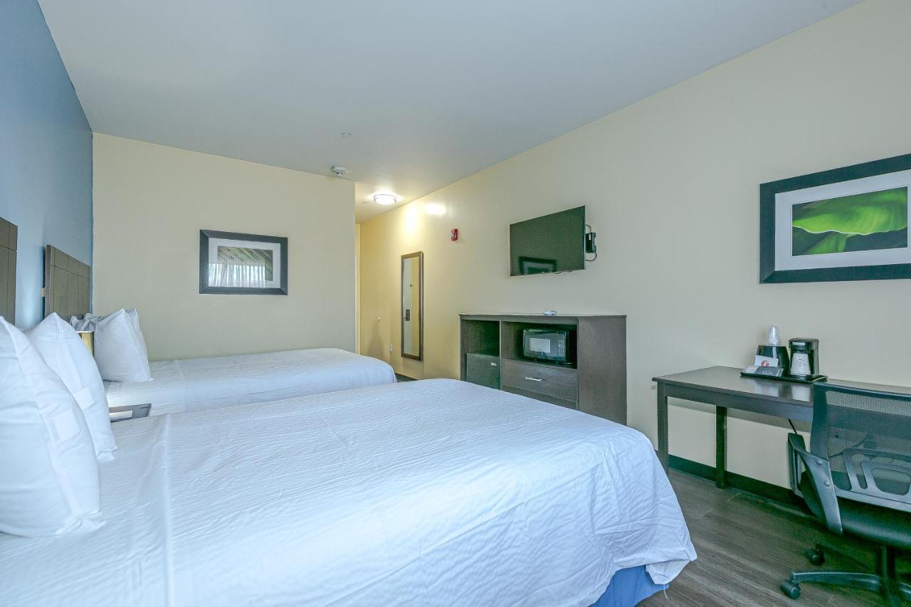 Ozone Inn & Suites New York