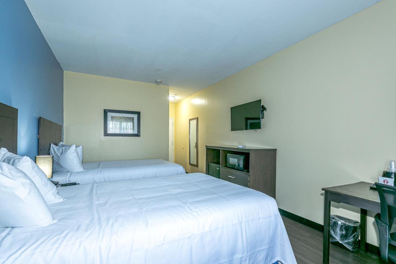 Ozone Inn & Suites New York