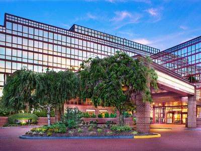 Doubletree By Hilton New York-laguardia Hotel