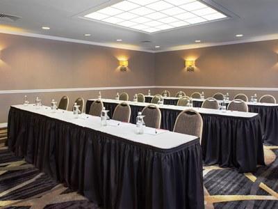 Hotel Doubletree By Hilton New York-laguardia New York