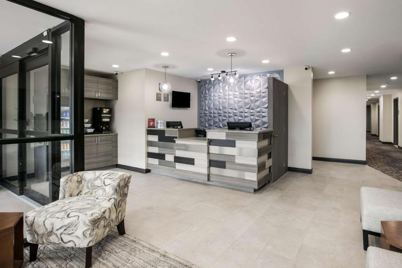 Hotel Western Executive Residency Bronx