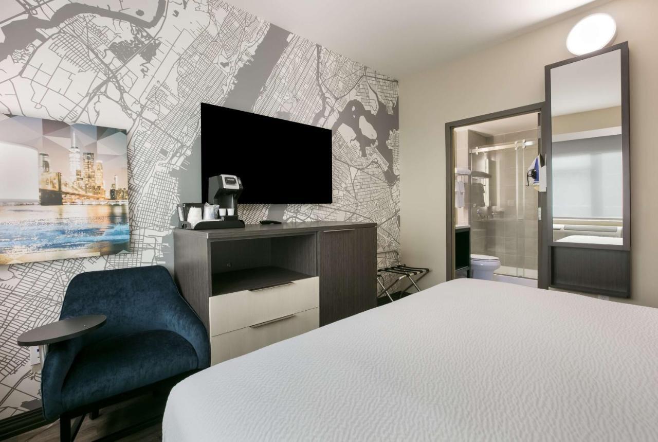 Western Executive Residency Bronx 3*
