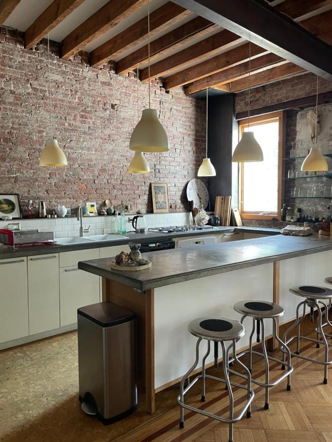 Artsy Elegant 4-Br Townhouse Quiet Brooklyn Block Ferienhaus *