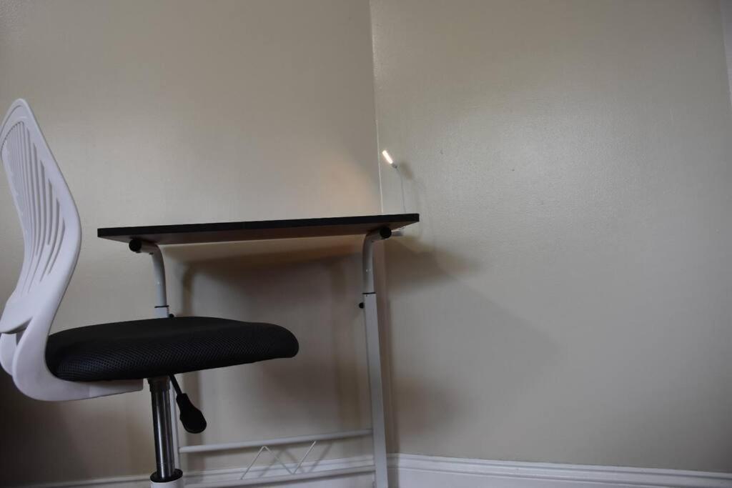 2 Ptivet Bedroom,1 Bathroom,kitchen,self Check In,free Parking Appartement New York