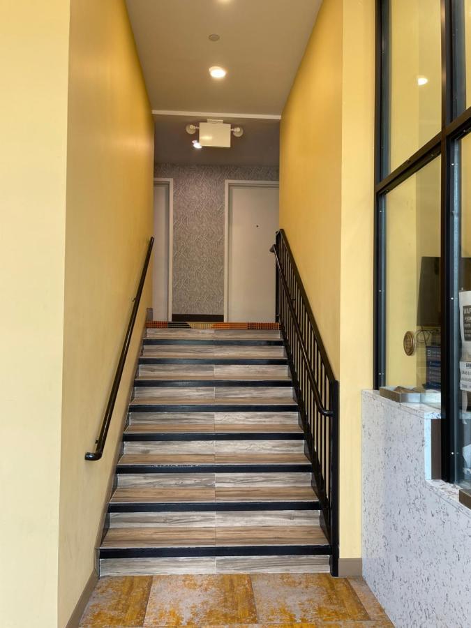 Super 8 By Wyndham Brooklyn Williamsburg New York