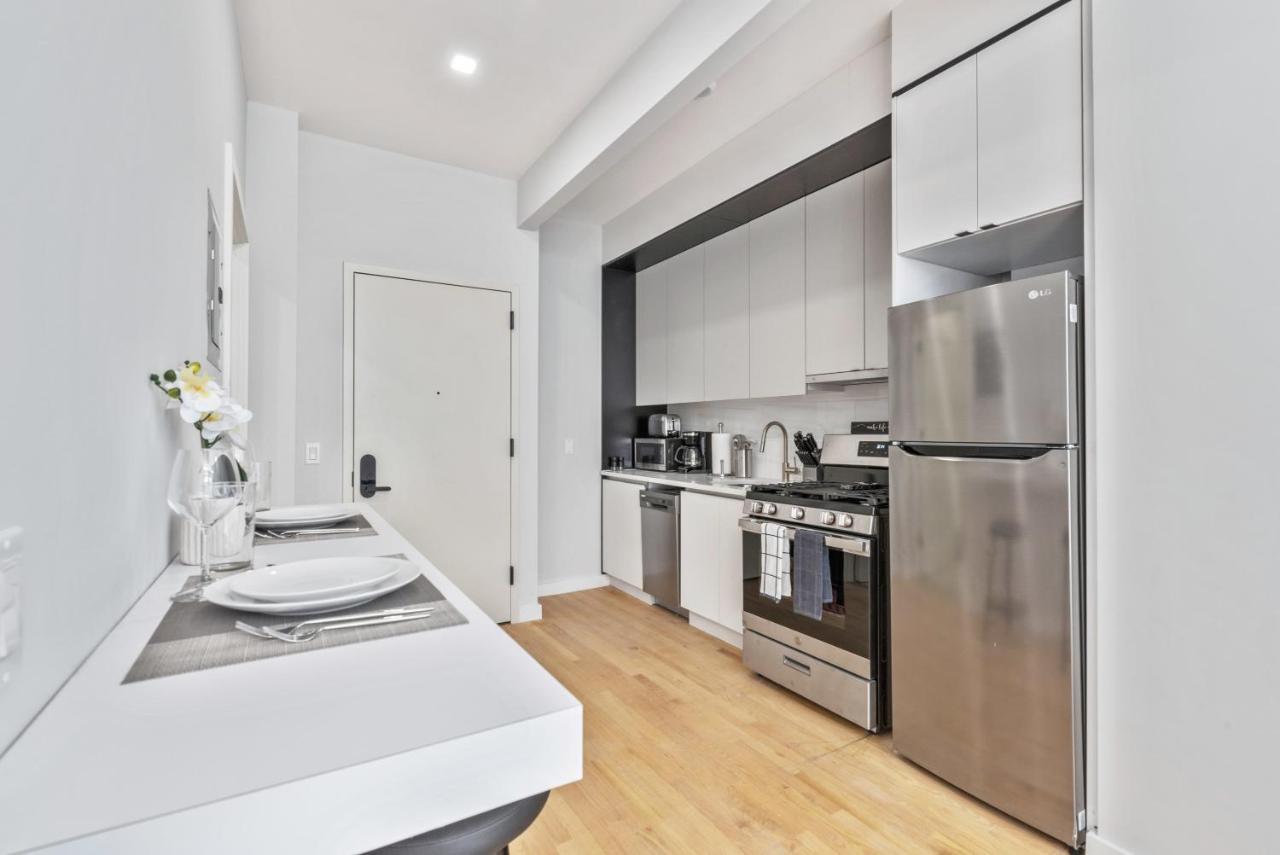 Maison Bella - Modern Studio W Charming Juliet Balcony Hébergement de vacances New York