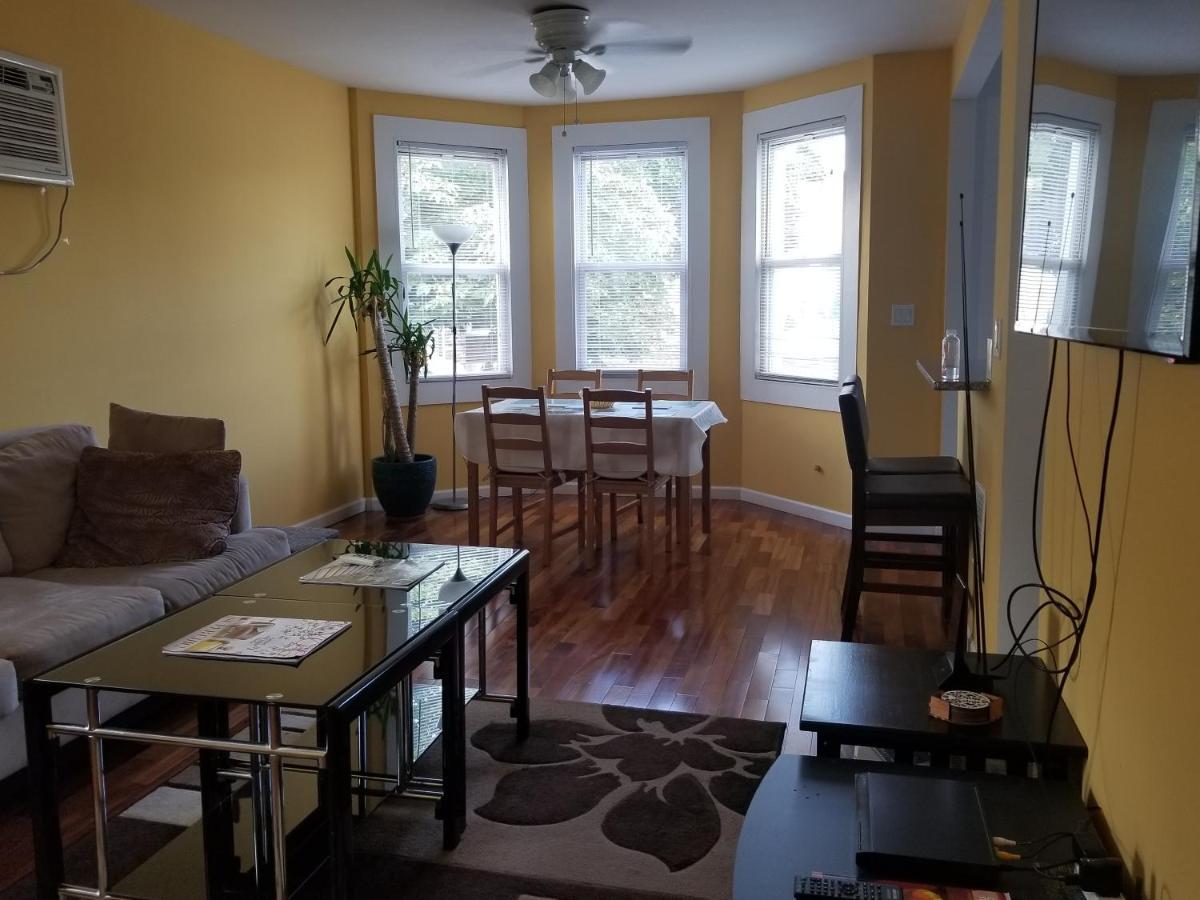 Privatunterkunft Maspeth House *