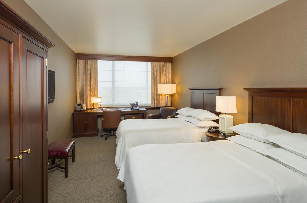 Sheraton Jfk Airport Hotel 3*