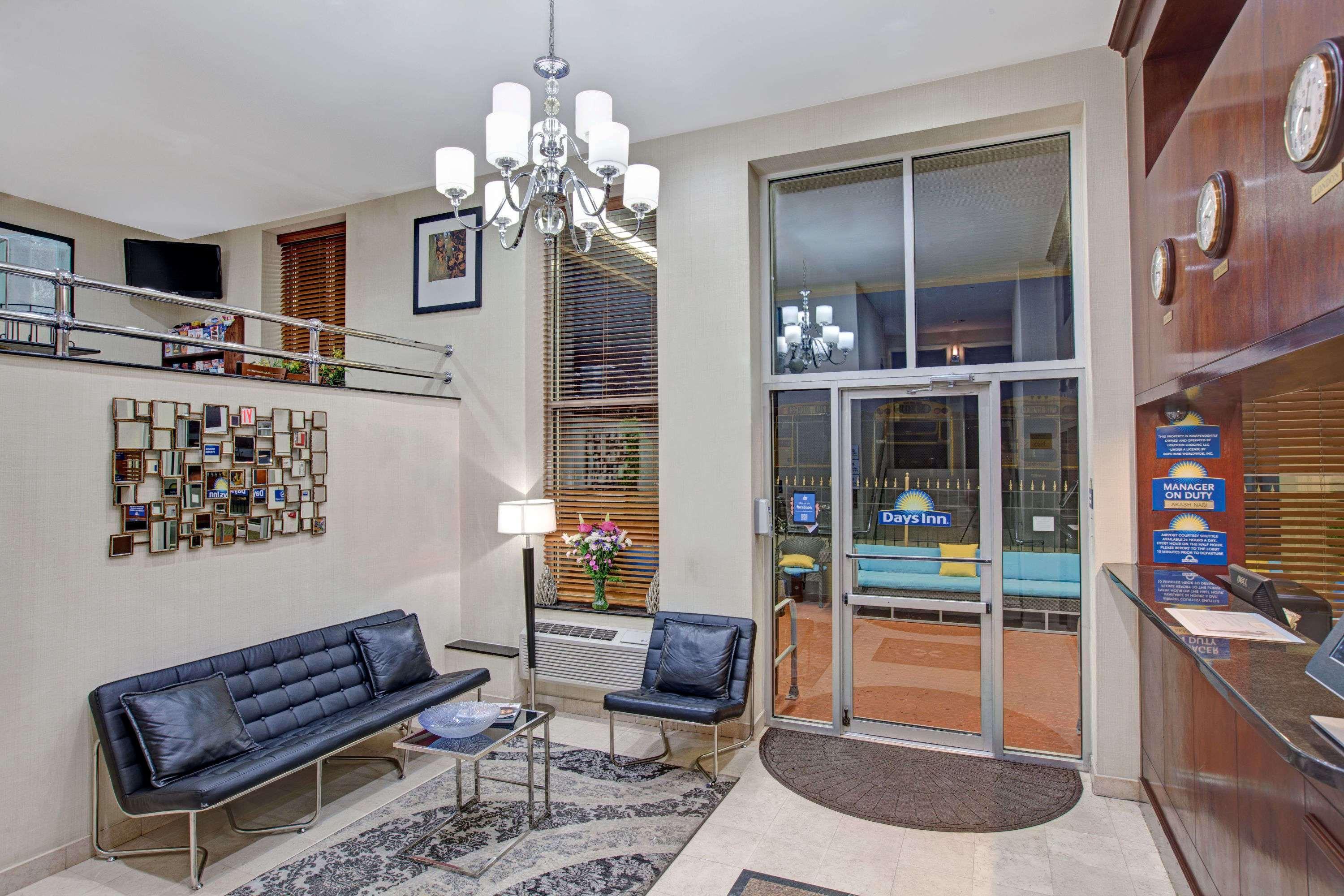 Days By Wyndham Jamaica / Jfk Airport Hotel