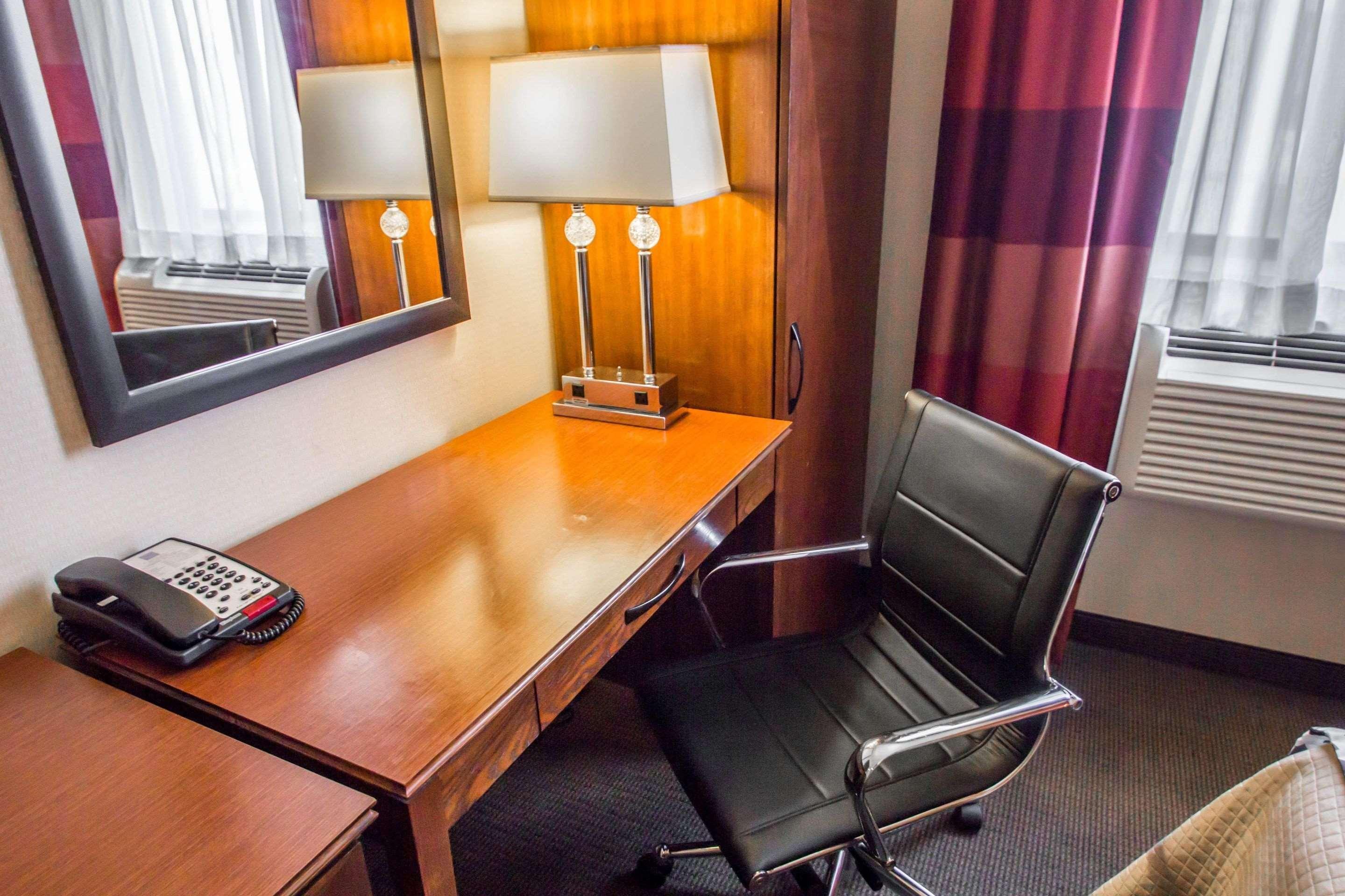 Hotel Sleep Long Island - Manhattan View 3*