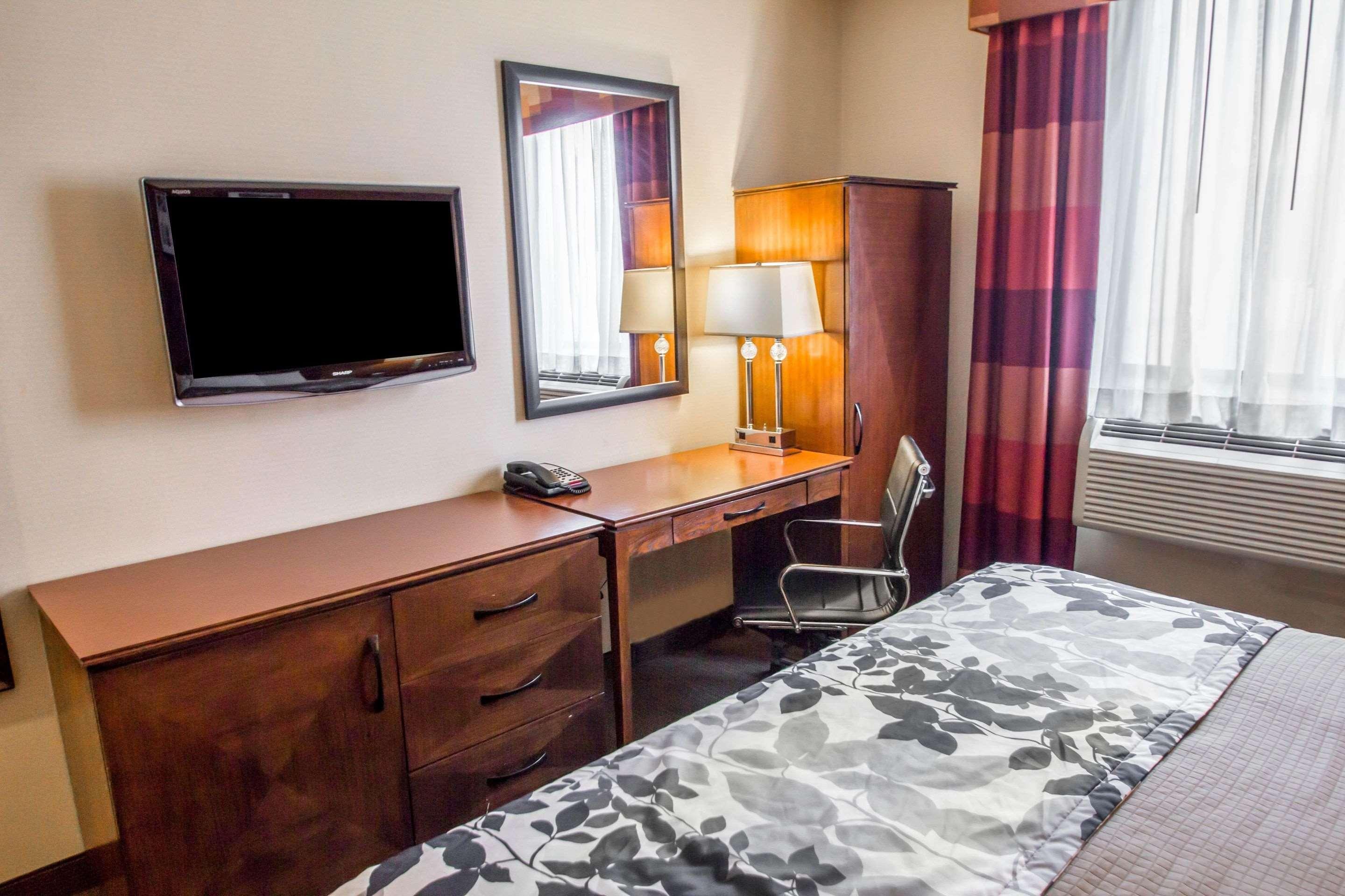 Sleep Long Island - Manhattan View Hotel