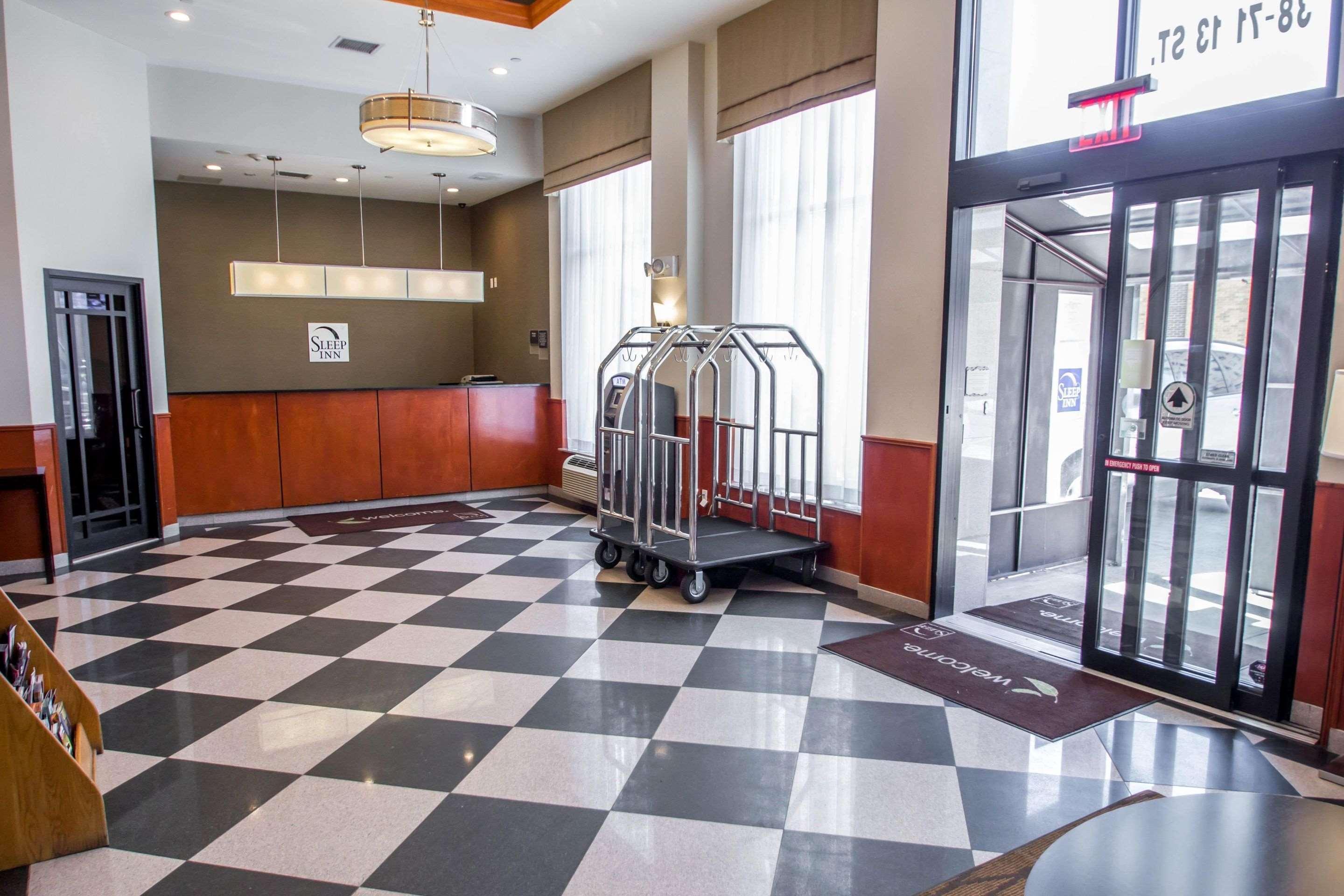 Sleep Long Island - Manhattan View Hotel New York