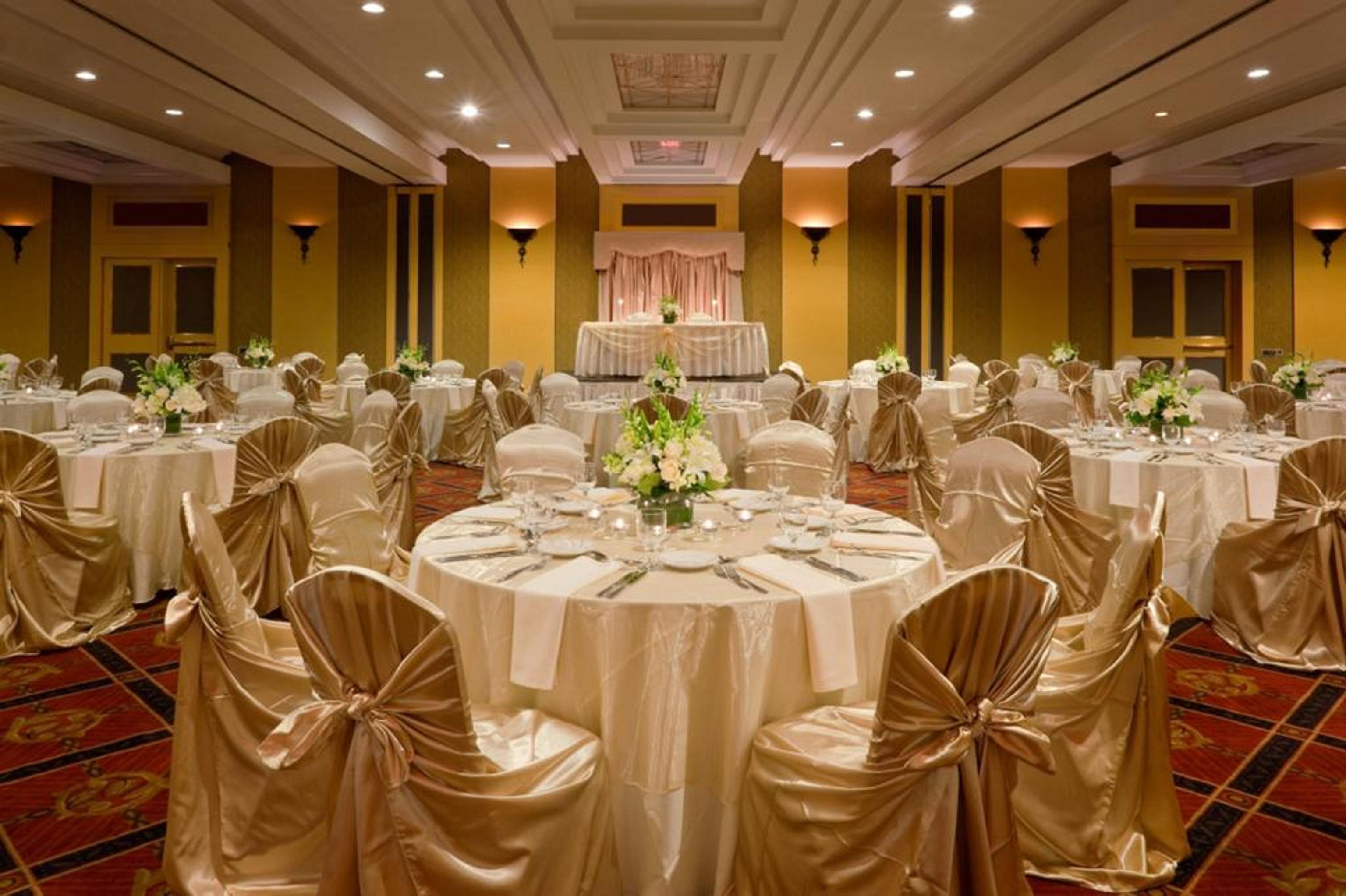 Doubletree By Hilton New York-laguardia Hotel 3*