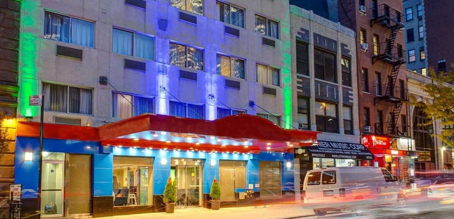 Ramada By Wyndham Times Square West