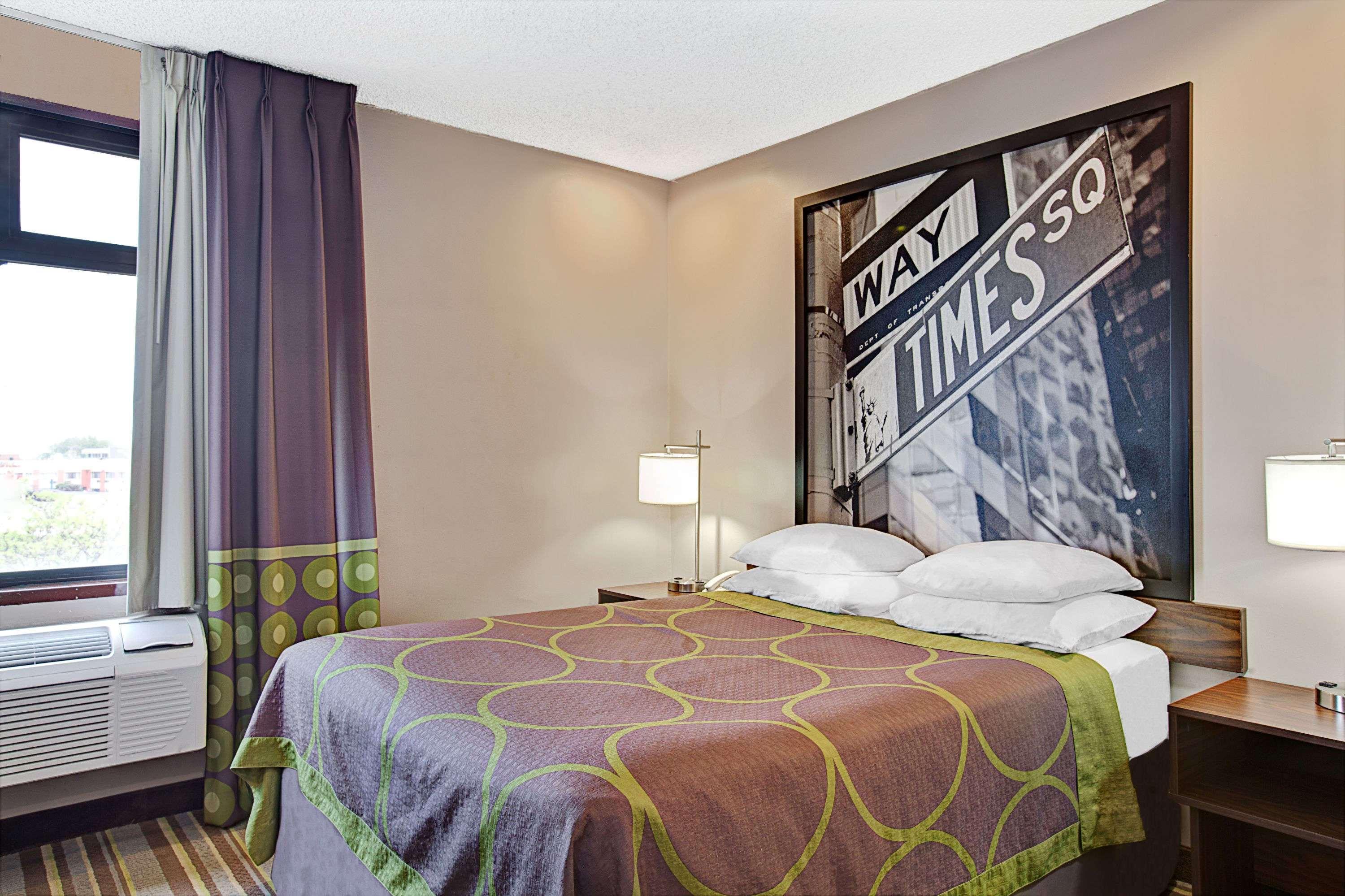 Hotel Super 8 By Wyndham Jamaica North Conduit New York