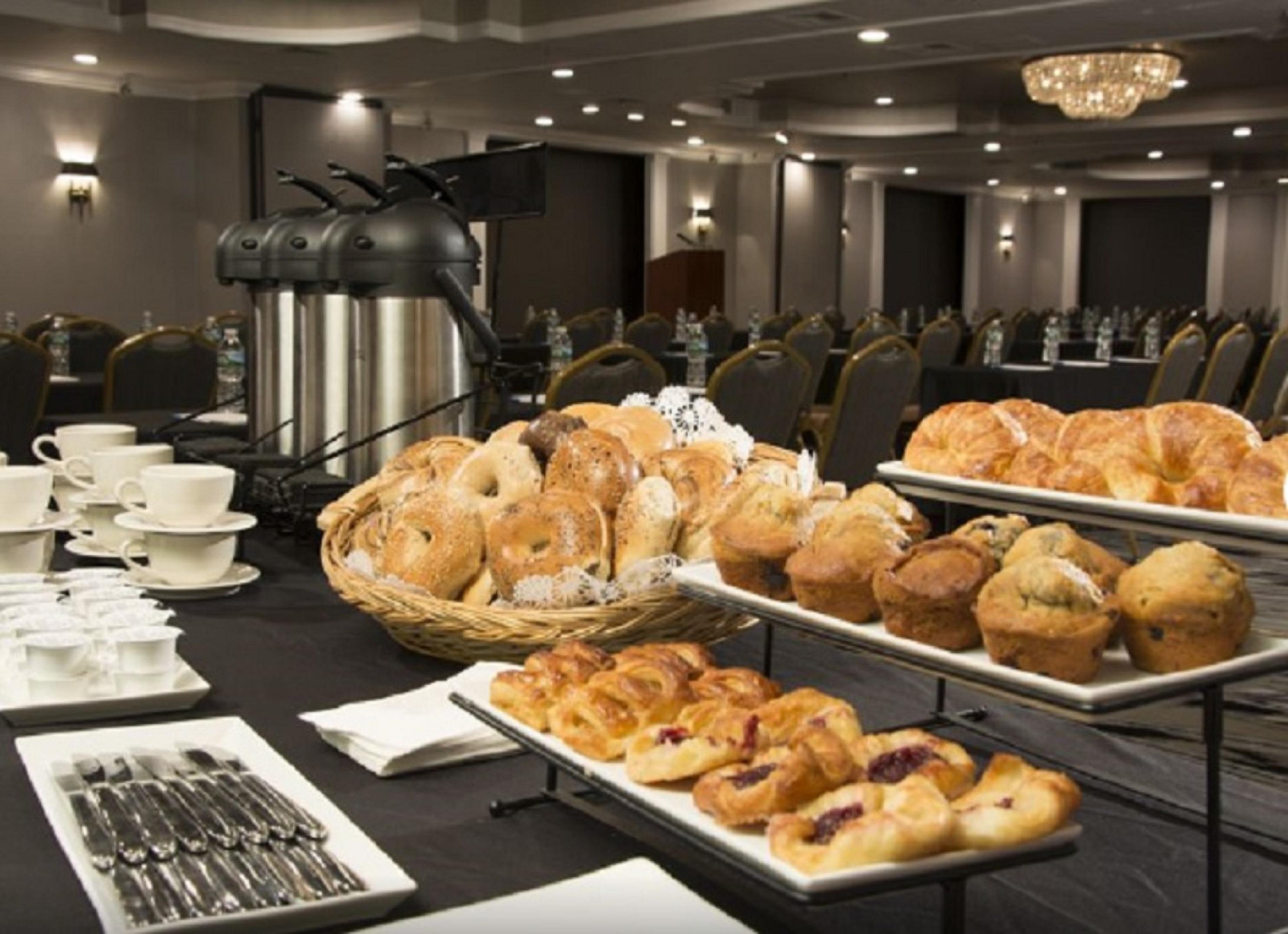 Hotel Adria And Conference Center 3*