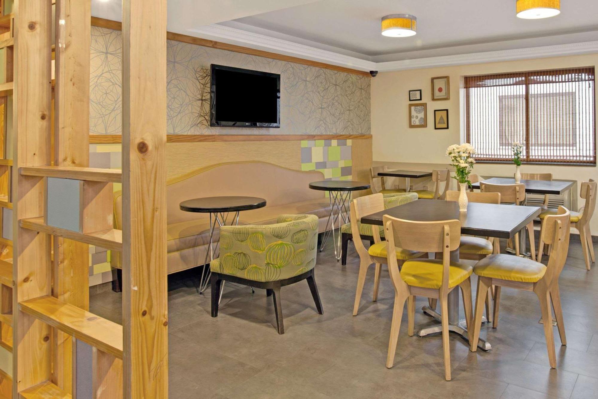 Ramada By Wyndham Staten Island New York