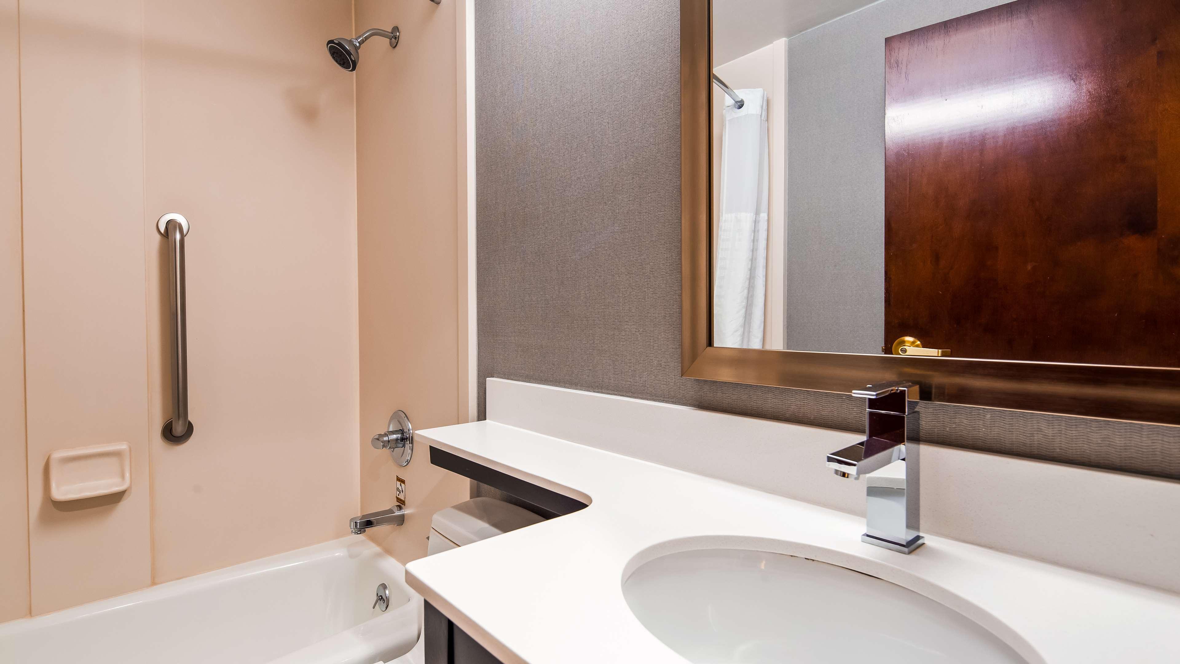 Western Jfk Airport Hotel 3*