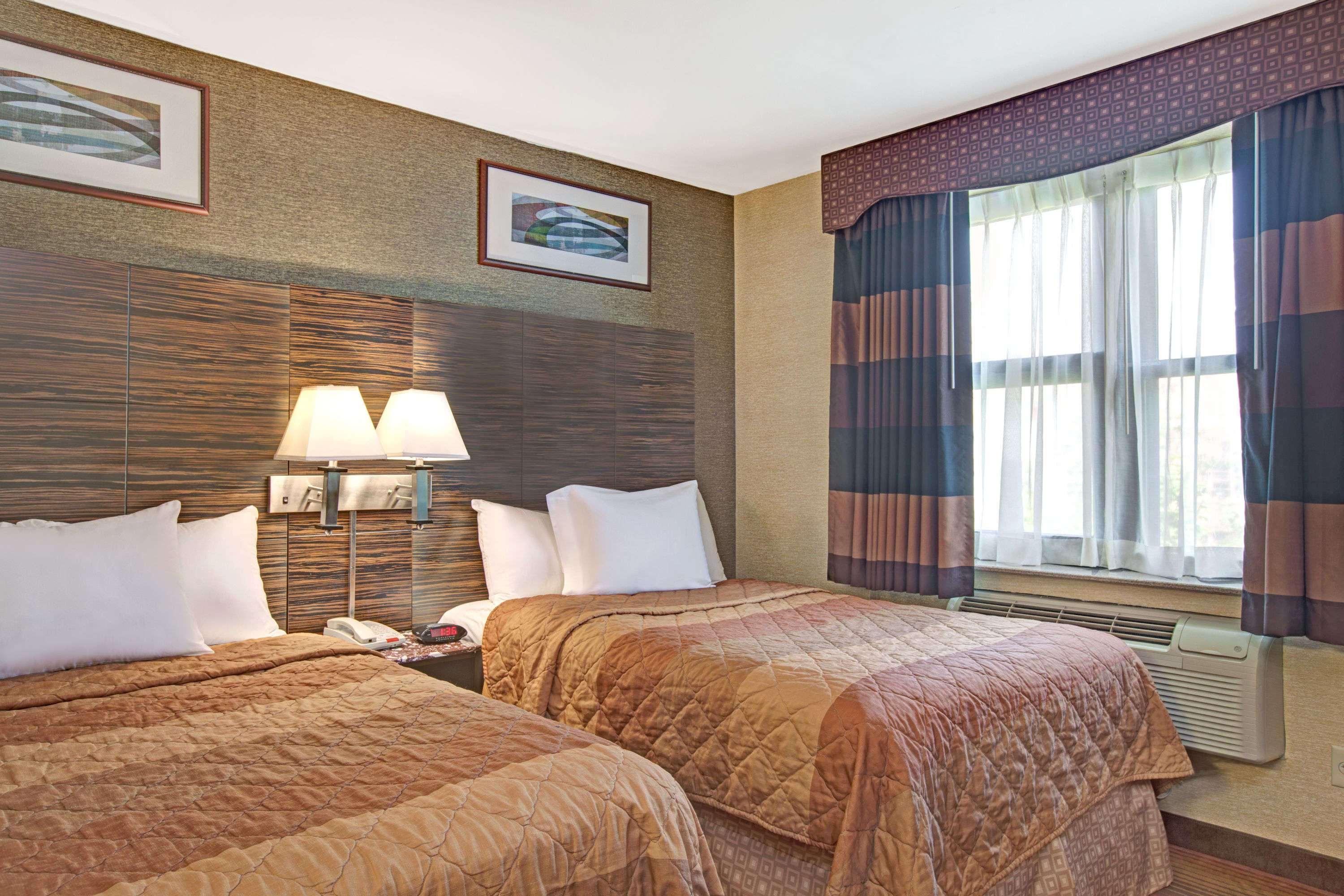 Hotel Days Inn Brooklyn New York