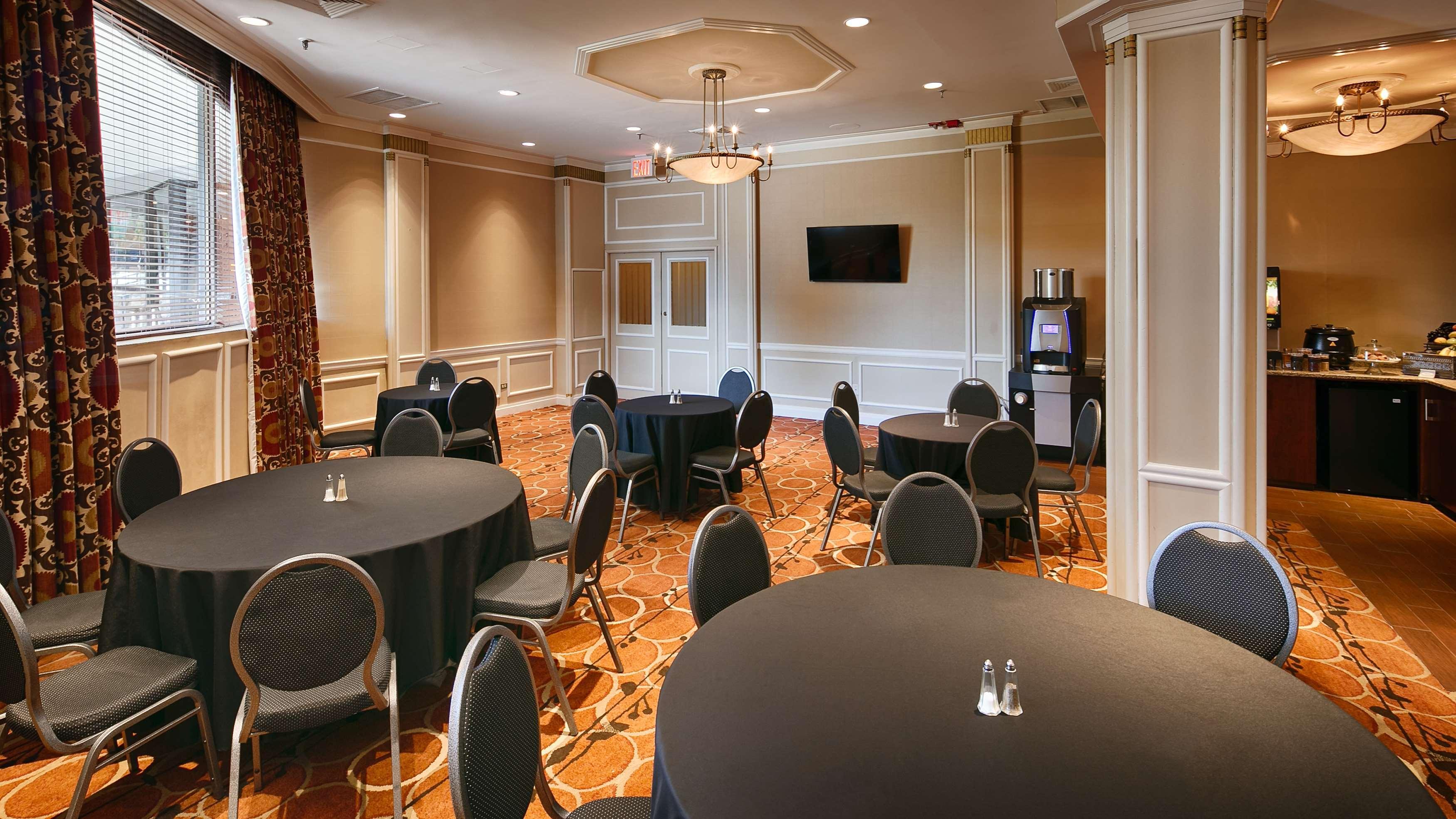 Western Queens Gold Coast 3* New York