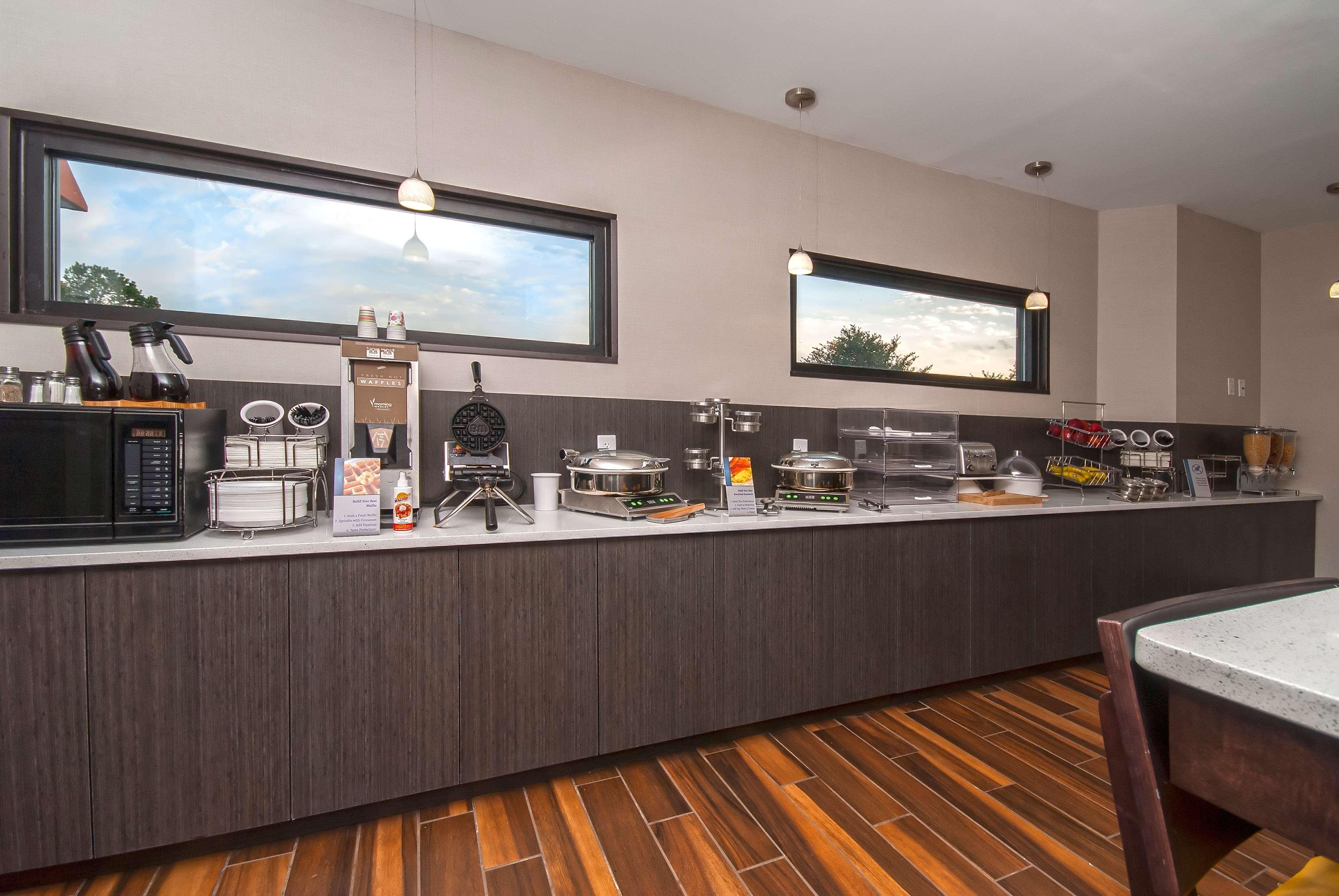 Western Queens Gold Coast Hotel New York