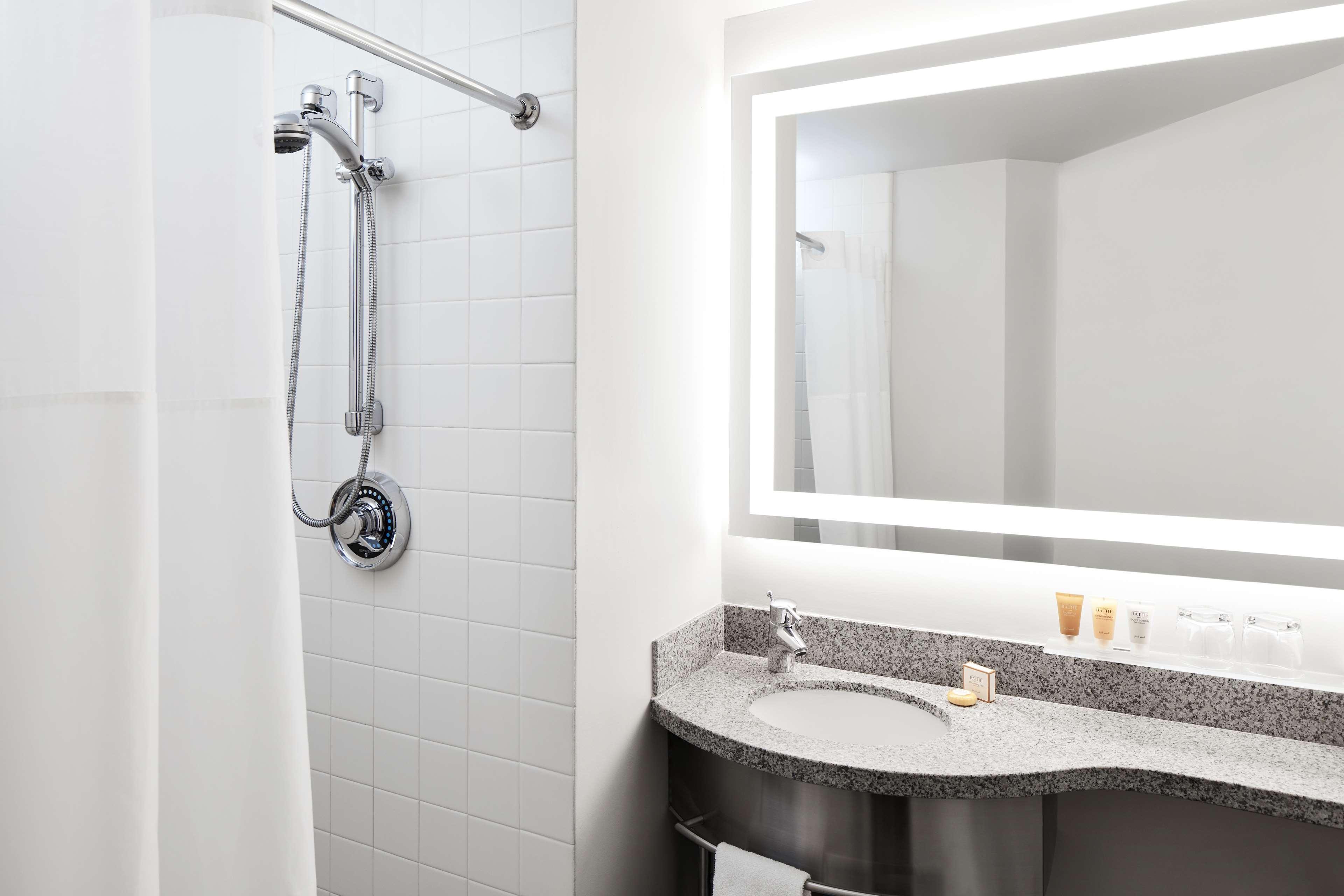 Radisson Street Hotel New York