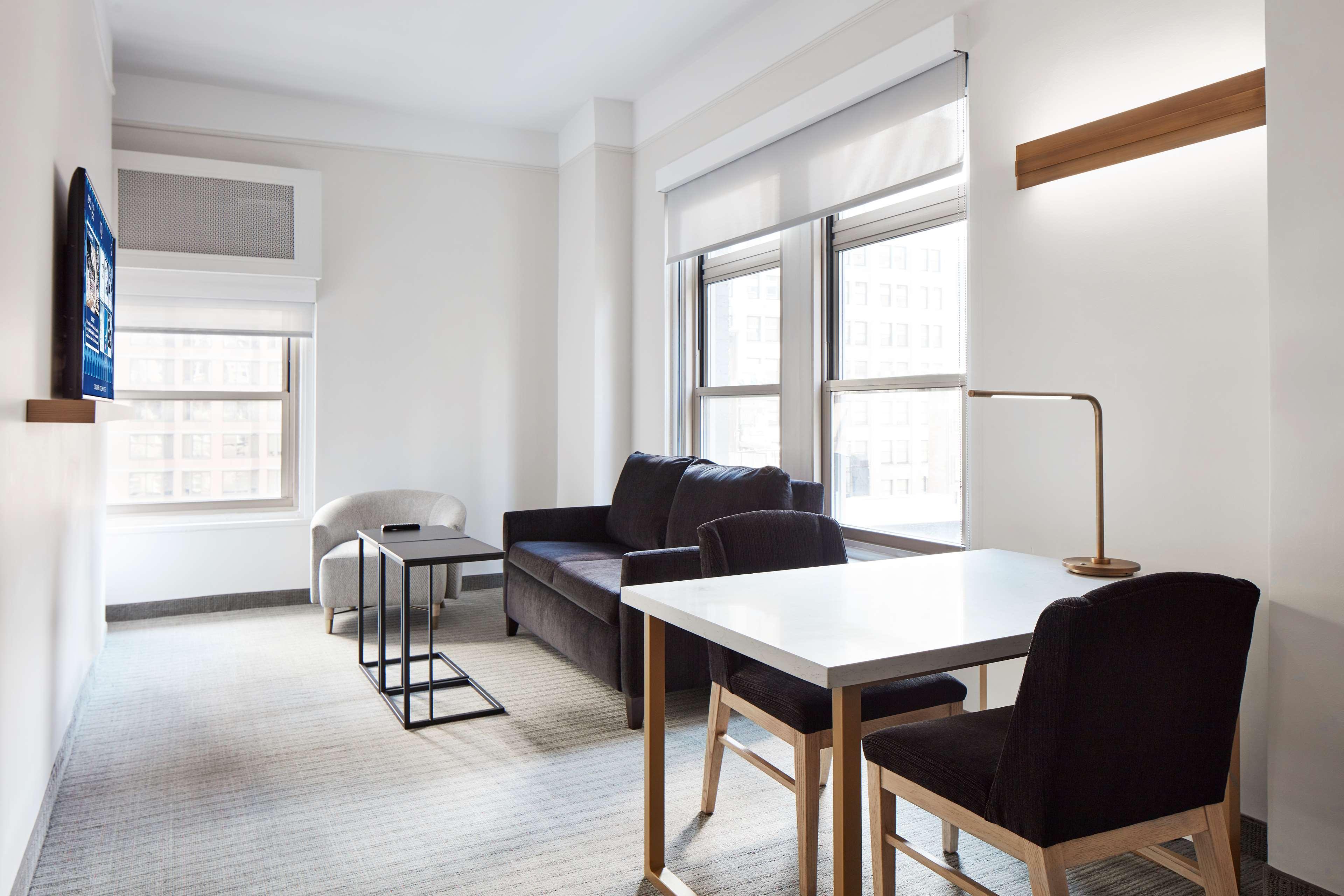 Hotel Radisson Street