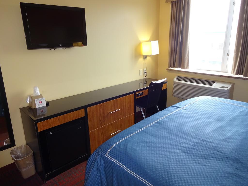 Hotel Bliss - Brooklyn