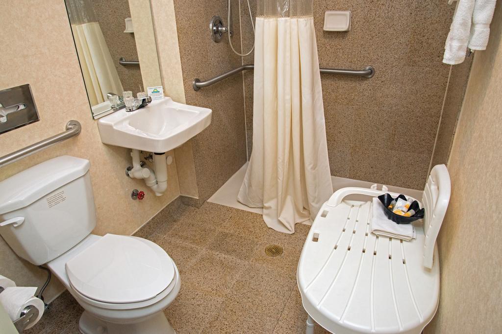 Days By Wyndham Jamaica / Jfk Airport 3*