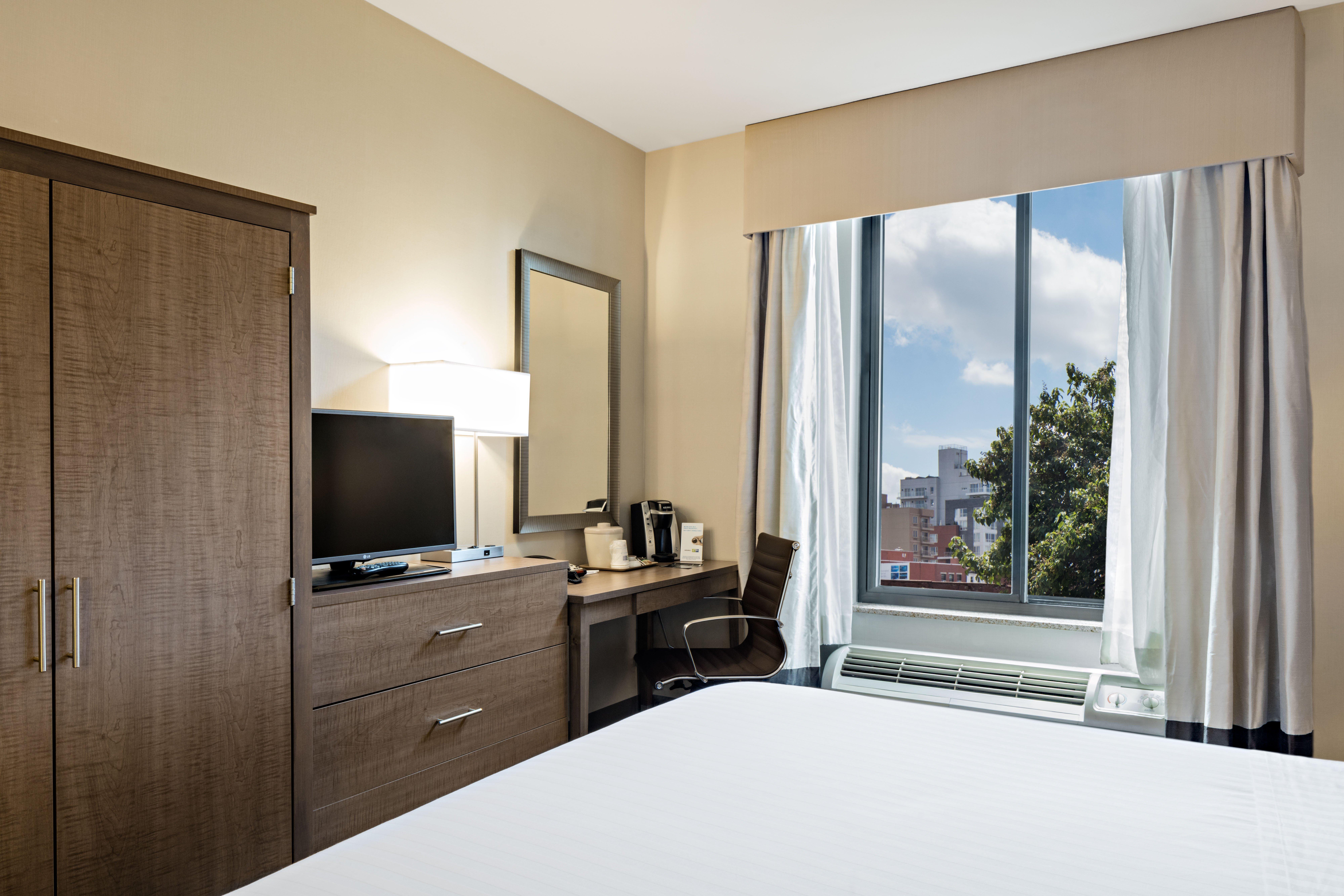 Express Brooklyn By Ihg Hotel