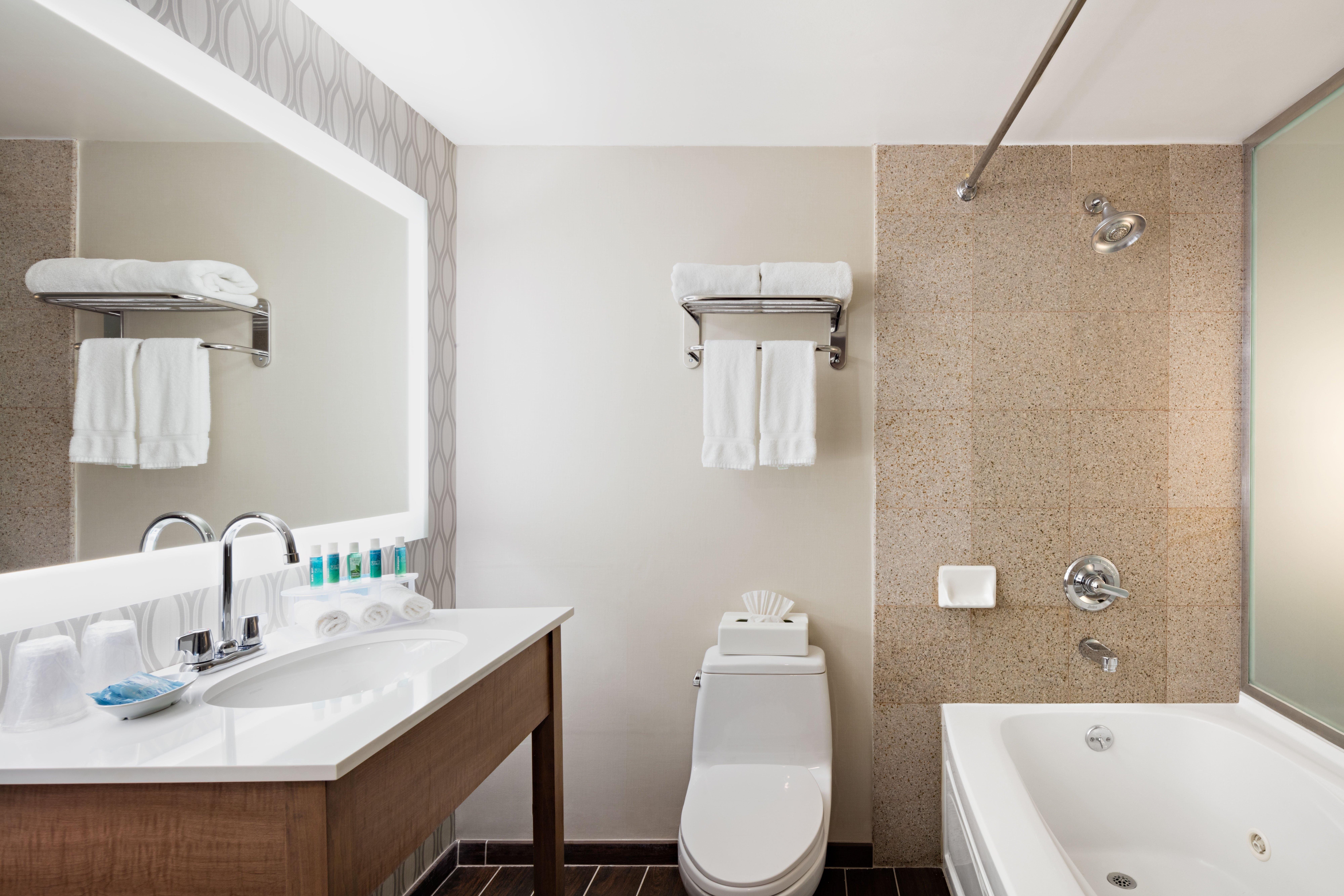 Express Brooklyn By Ihg Hotel 3*