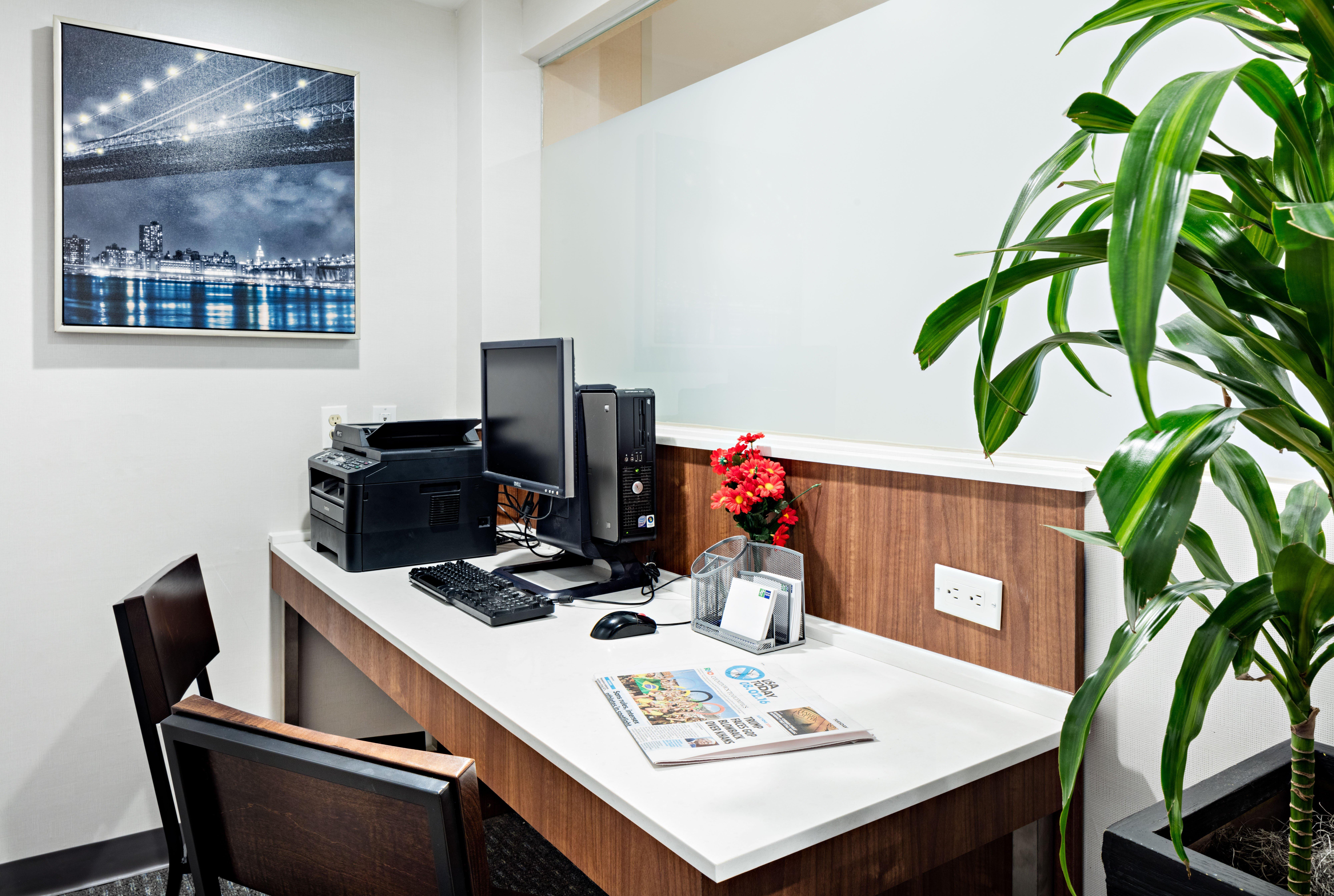 Hotel Express Brooklyn By Ihg