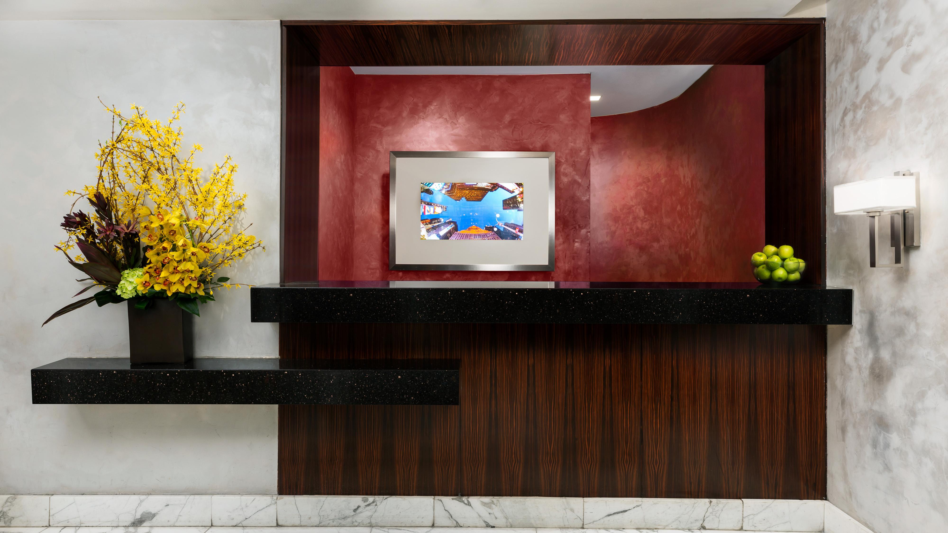 Aura Times Square 4* New York