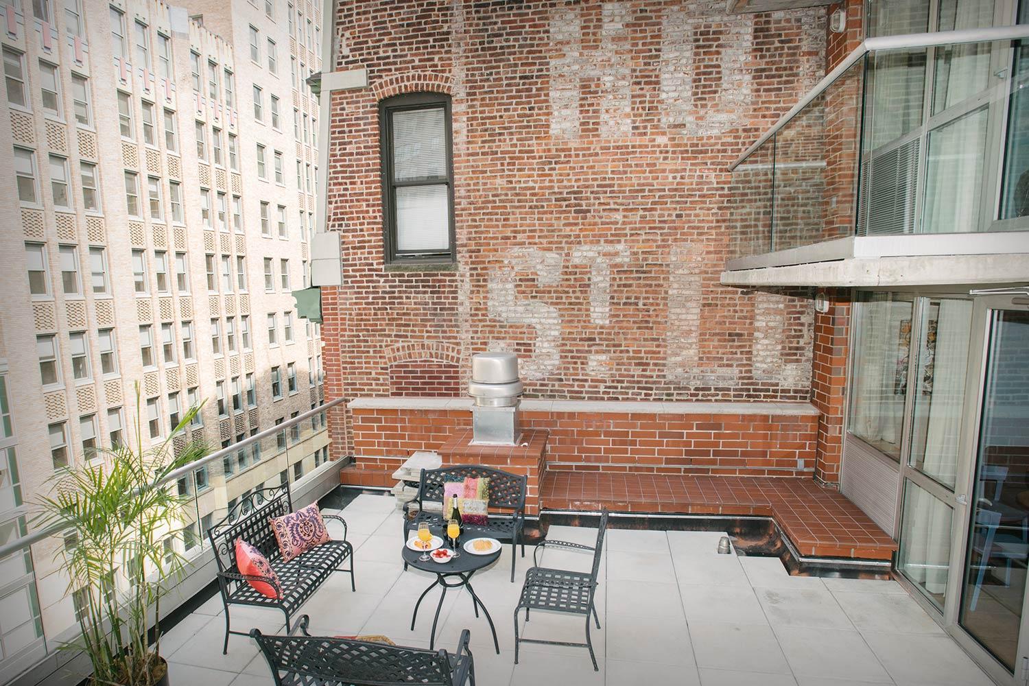32 32 Hotel