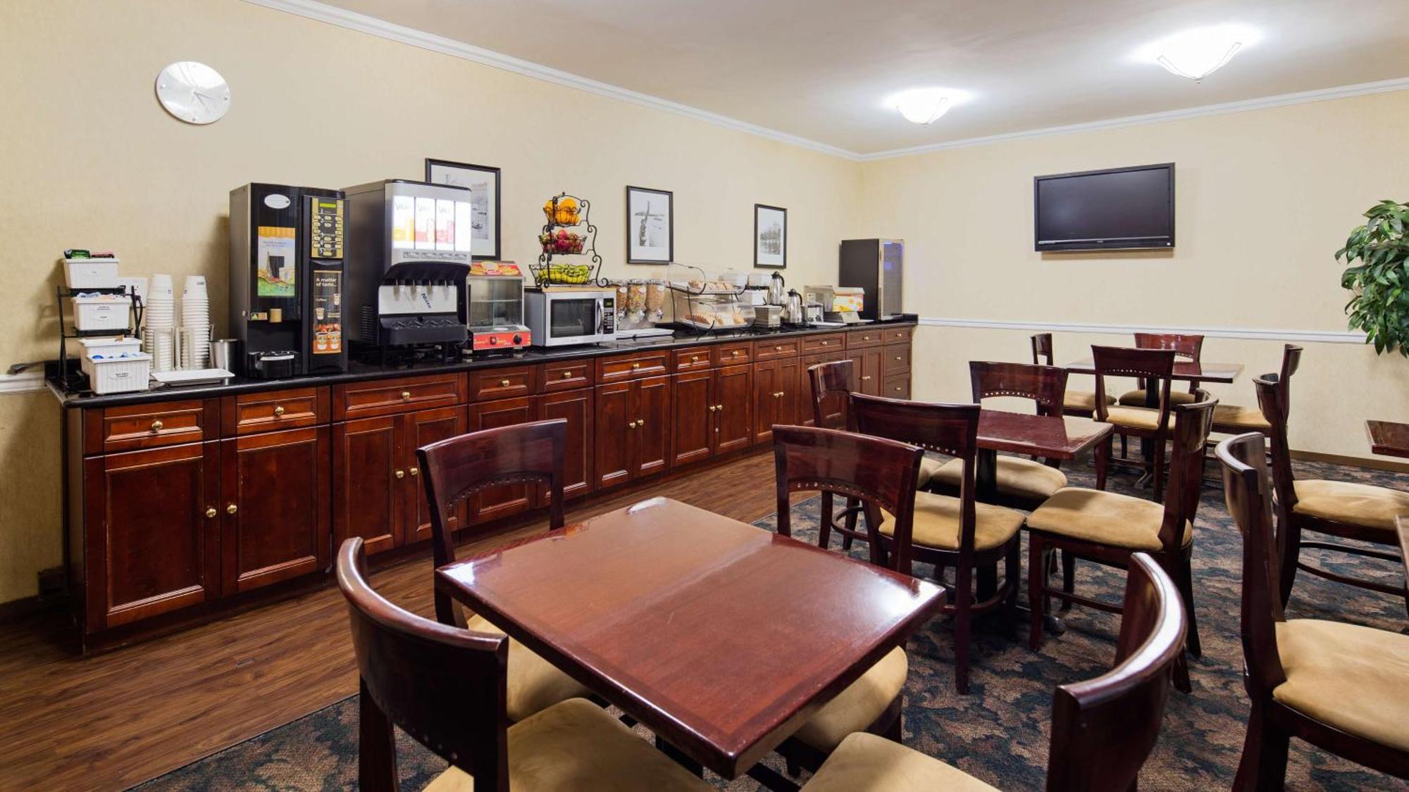 Hotel Western Queens Court 3*