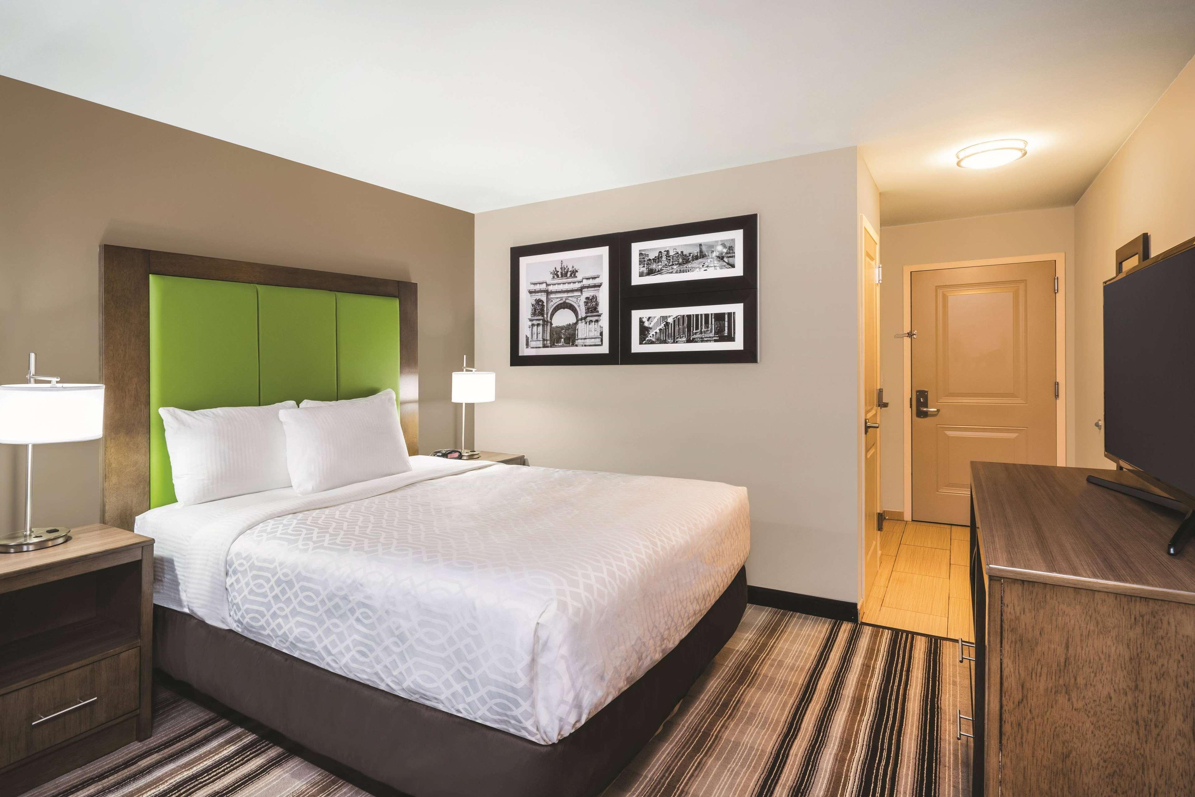 Hotel La Quinta By Wyndham Brooklyn Central New York