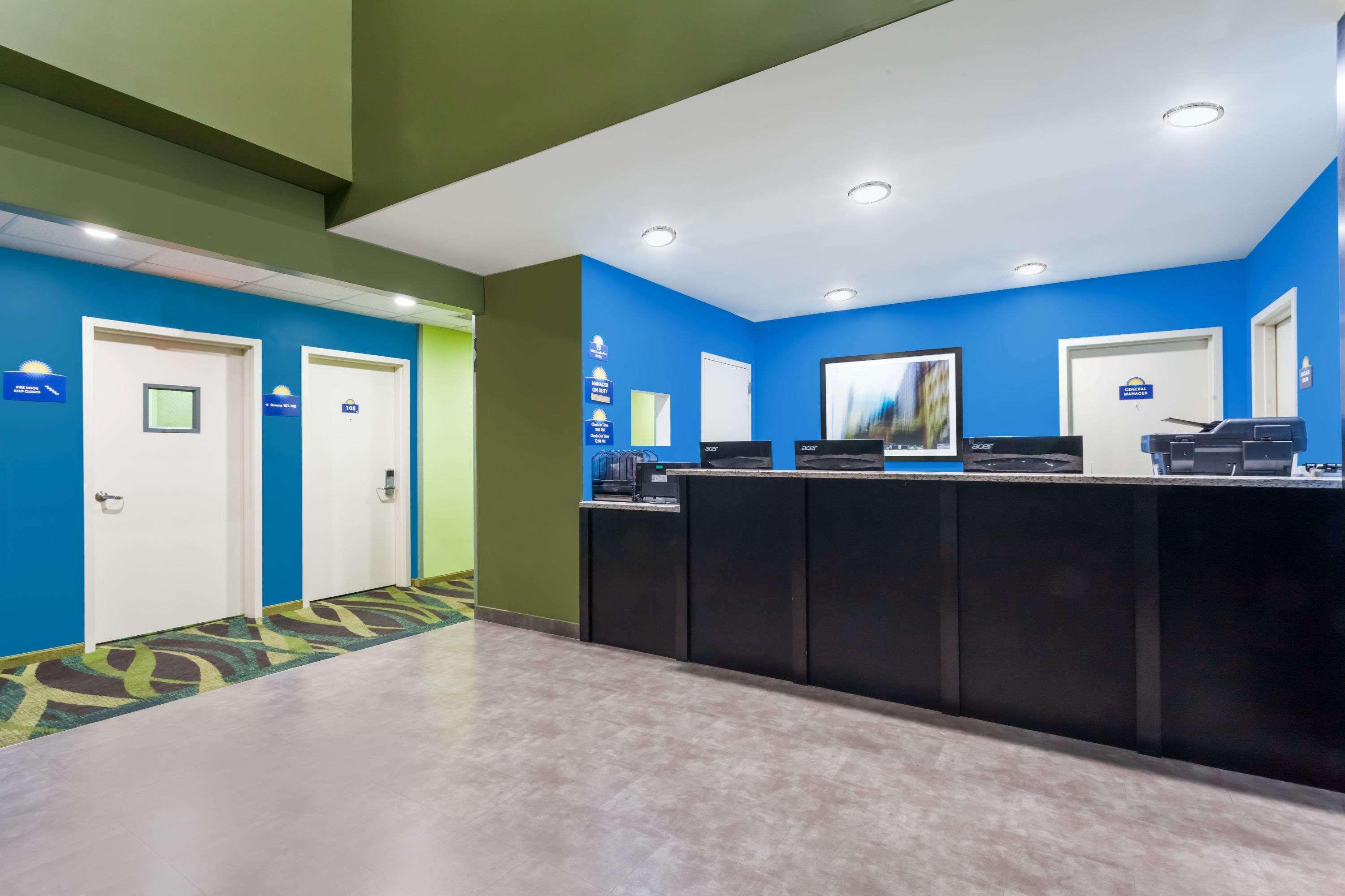 Days & By Wyndham Jamaica Jfk Airport New York