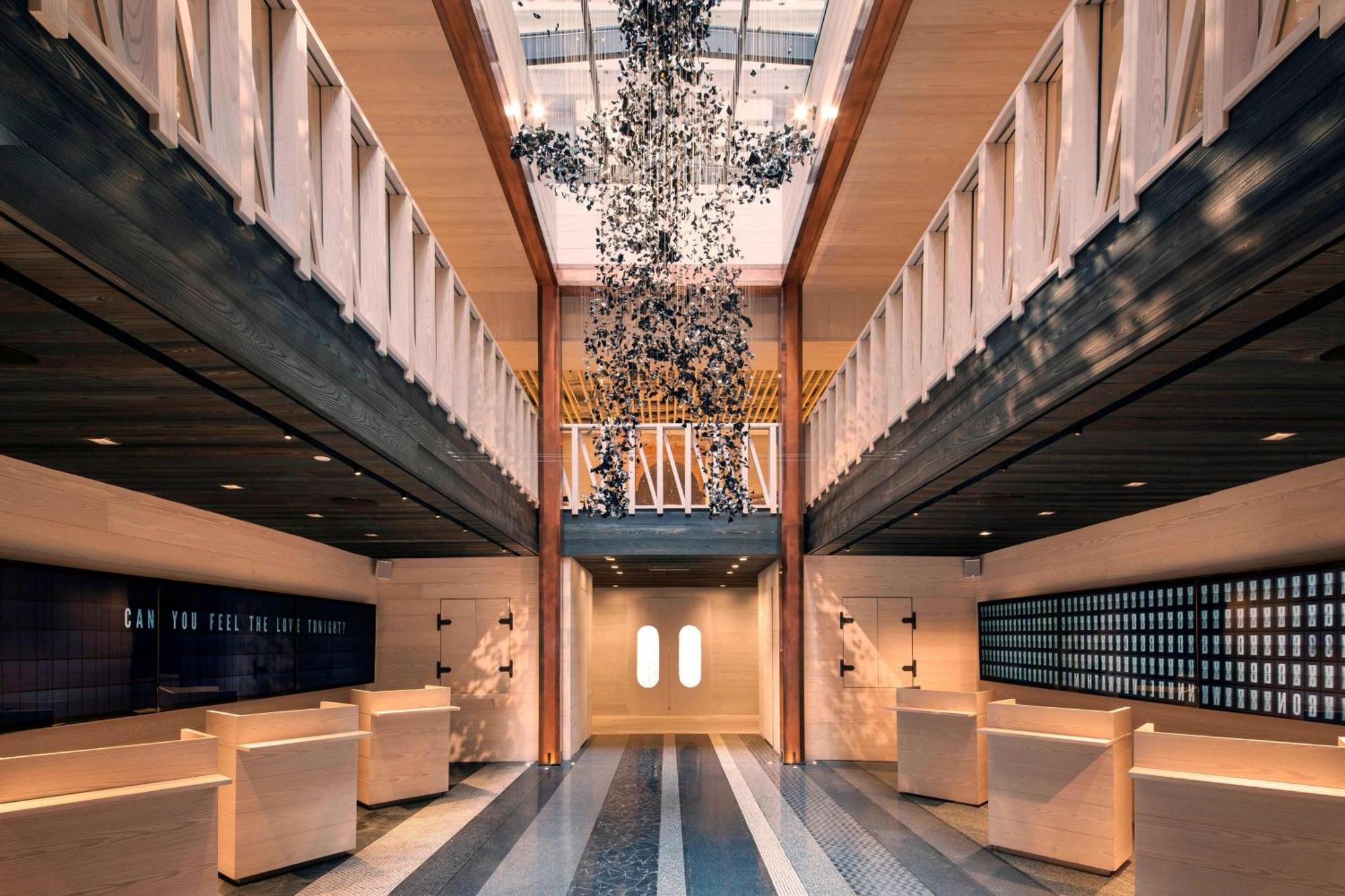 Moxy Nyc Times Square Hotel New York