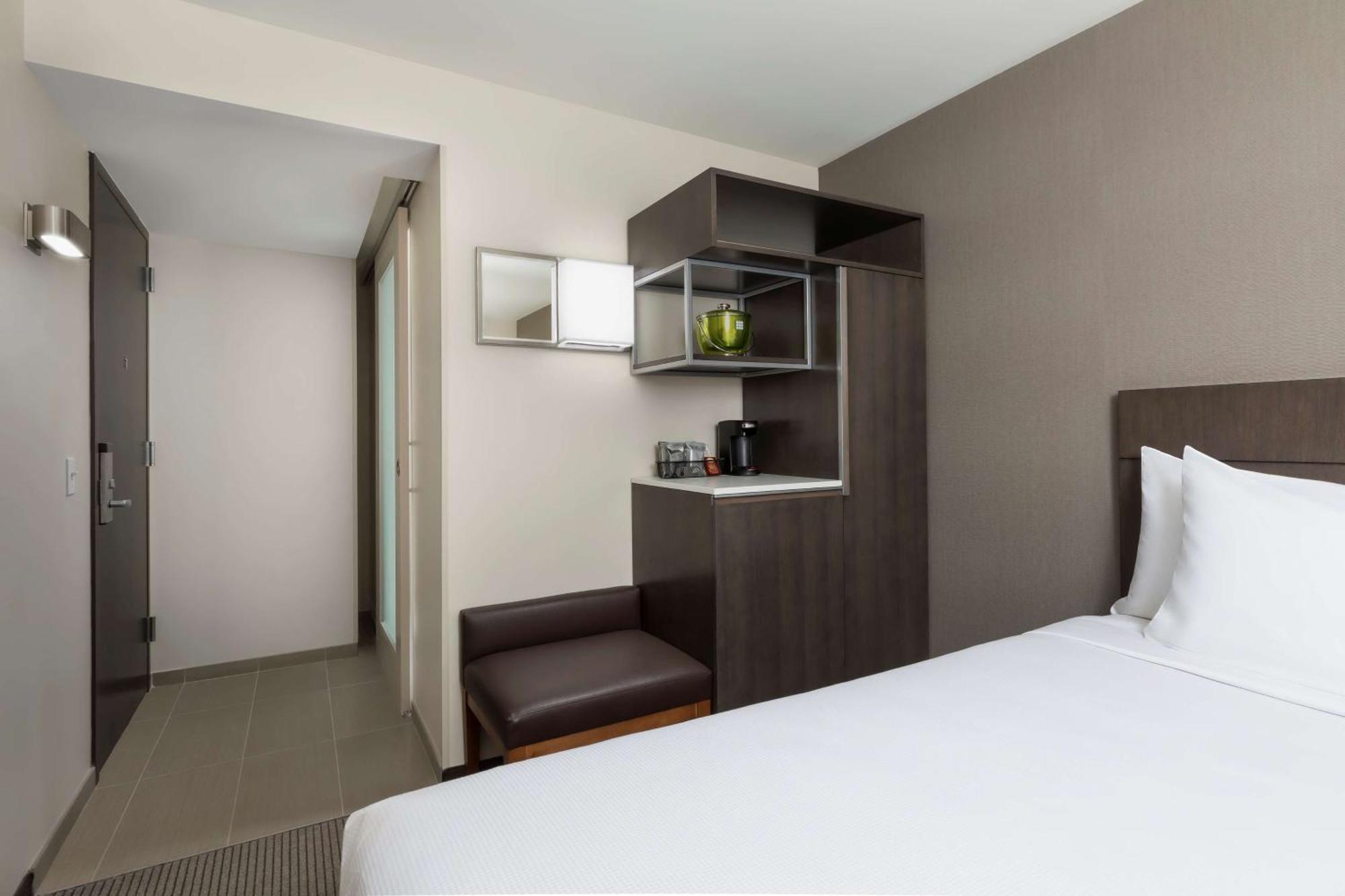 Hotel Hyatt Place - Times Square 4*